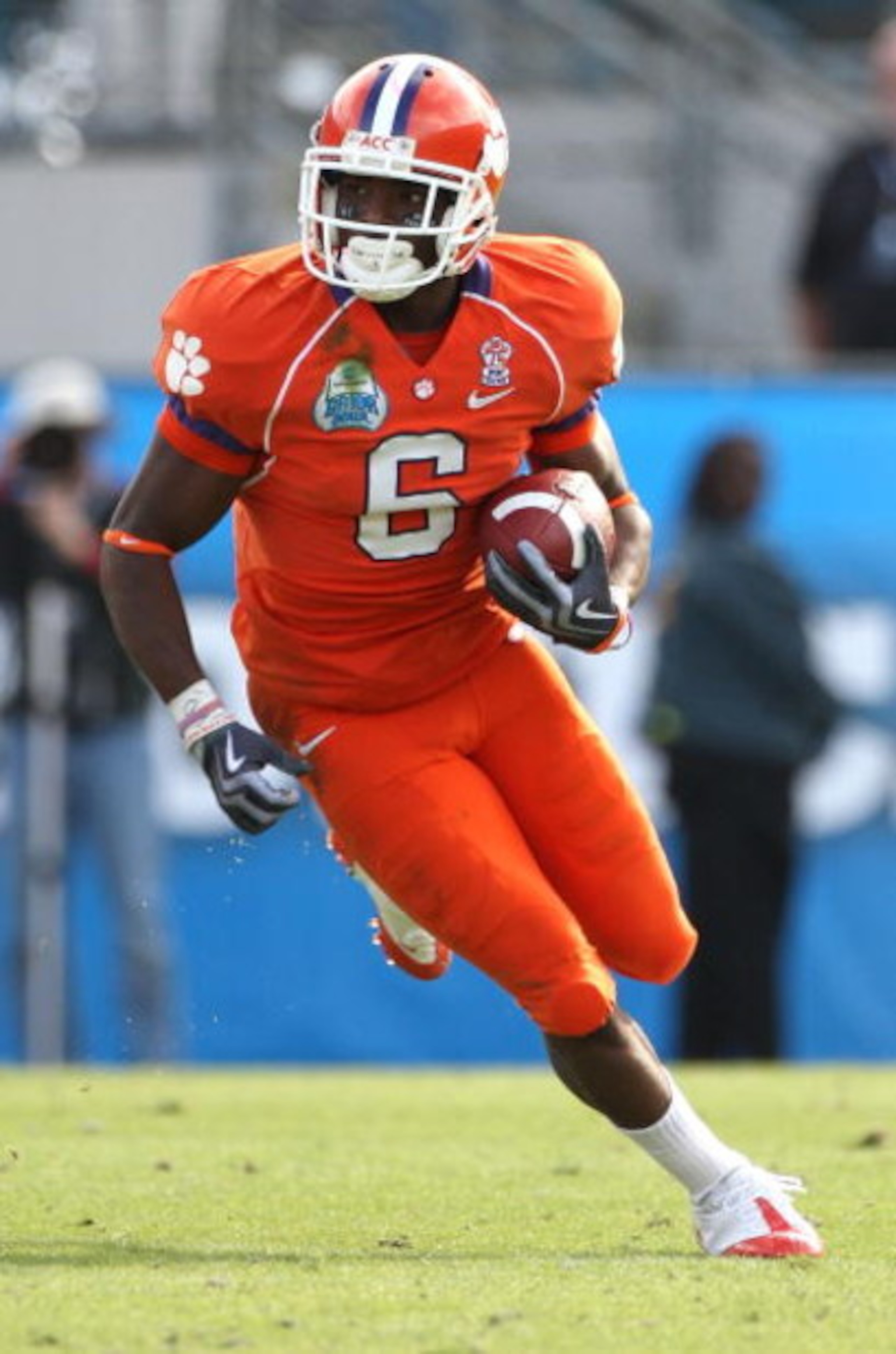 JACKSONVILLE, FL - JANUARY 1:  Jacoby Ford #6 of the Clemson Tigers runs for yardage after a reception during the Konica Minolta Gator Bowl against the Nebraska Cornhuskers at Jacksonville Municipal Stadium January 1, 2009 in Jacksonville, Florida.  (Phot