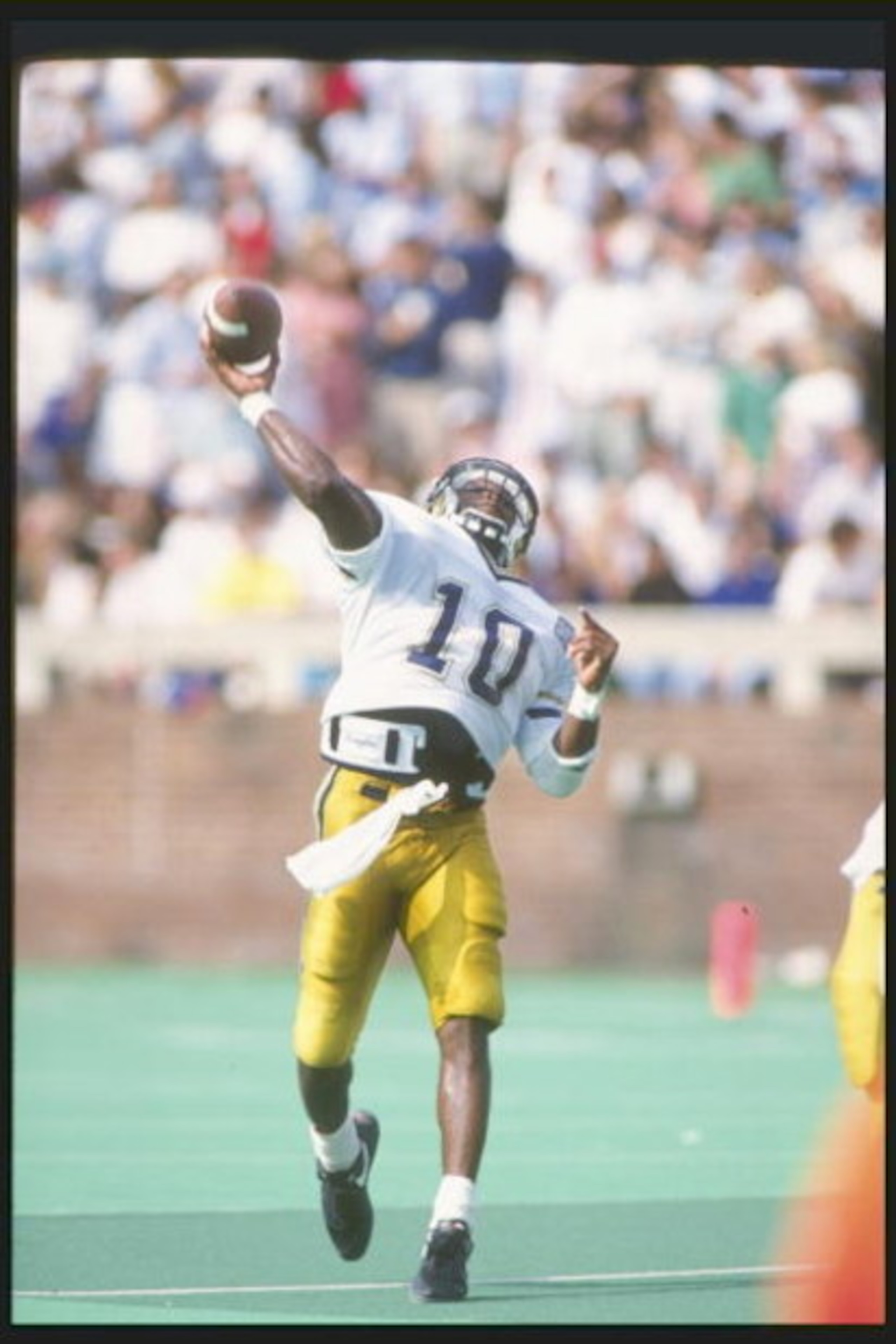 19 Sep 1992:  Quarterback Shawn Jones of the Georgia Tech Yellow Jackets throws the ball during a game against the Virginia Cavaliers at Scott Stadium in Charlottesville, Virginia.  Virginia won the game 55-24. Mandatory Credit: Rick Stewart  /Allsport