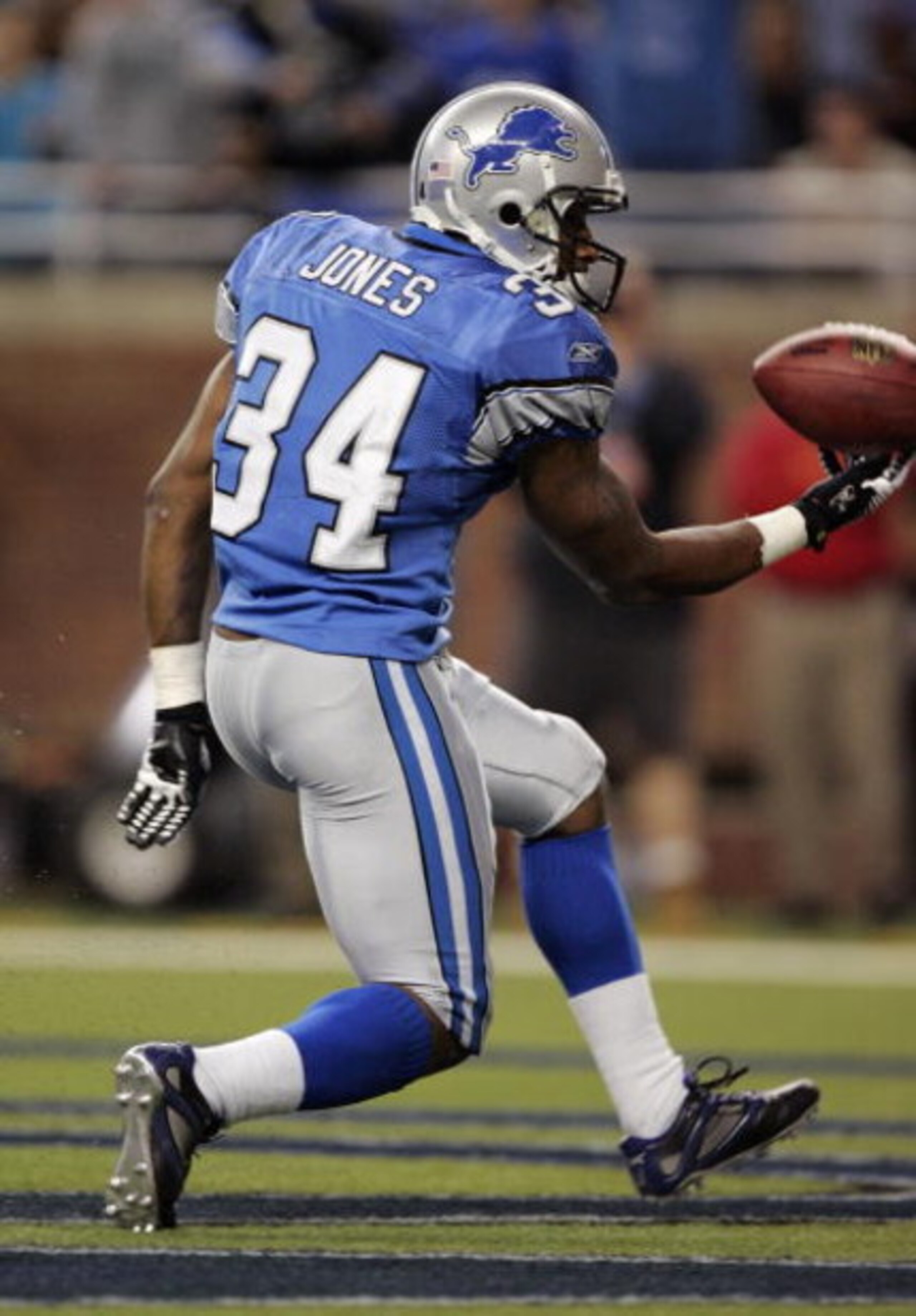 DETROIT - NOVEMBER 05:  Running back Kevin Jones #34 of the Detroit Lions celebrates a touchdown against the Atlanta Falcons in the second quarter quarter on November 5, 2006 at Ford Field in Detroit, Michigan.  The Lions won 30-14.  (Photo by Brian Bahr/
