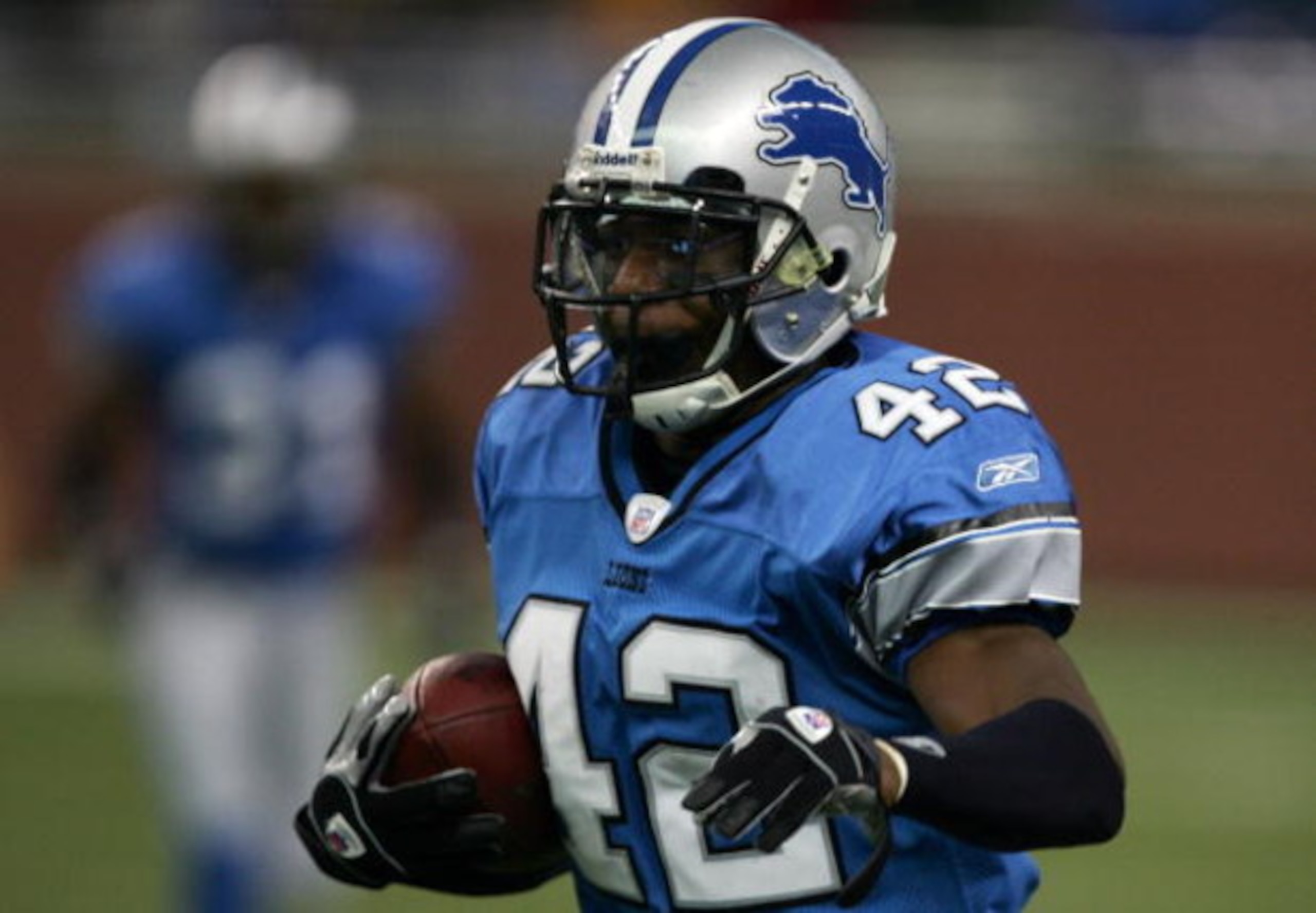 DETROIT - SEPTEMBER 16:  Gerald Alexander #42 of the Detroit Lions returns his interception against the Minnesota Vikings during the third quarter at Ford Field on September 16, 2006 in Detroit, Michigan.  (Photo by Harry How/Getty Images)