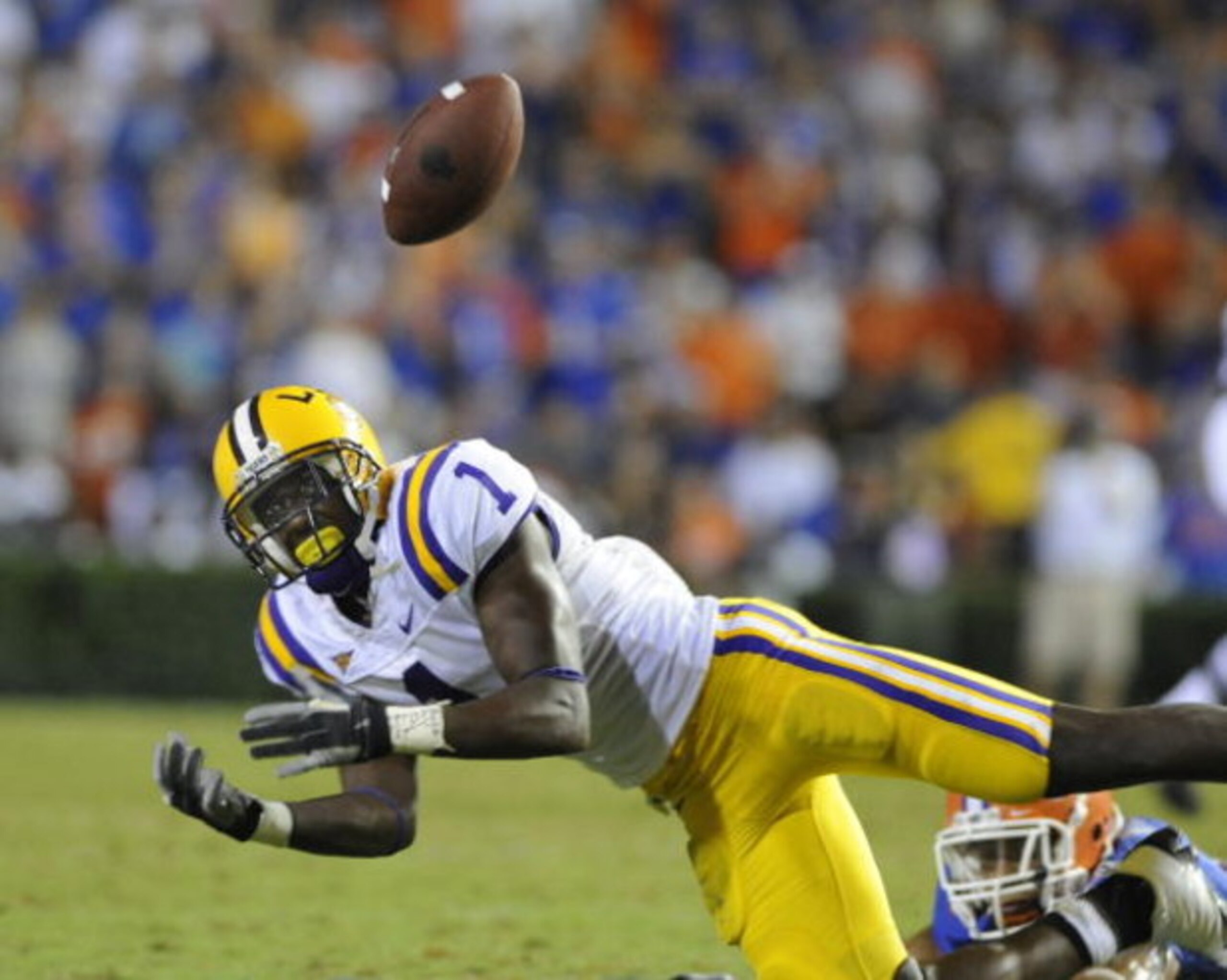 GAINESVILLE, FL - OCTOBER 11: Wide receiver Brandon LaFell #1 of the LSU Tigers misses a pass against the University of Florida Gators at Ben Hill Griffin Stadium on October 11, 2008 in Gainesville, Florida.  (Photo by Al Messerschmidt/Getty Images)