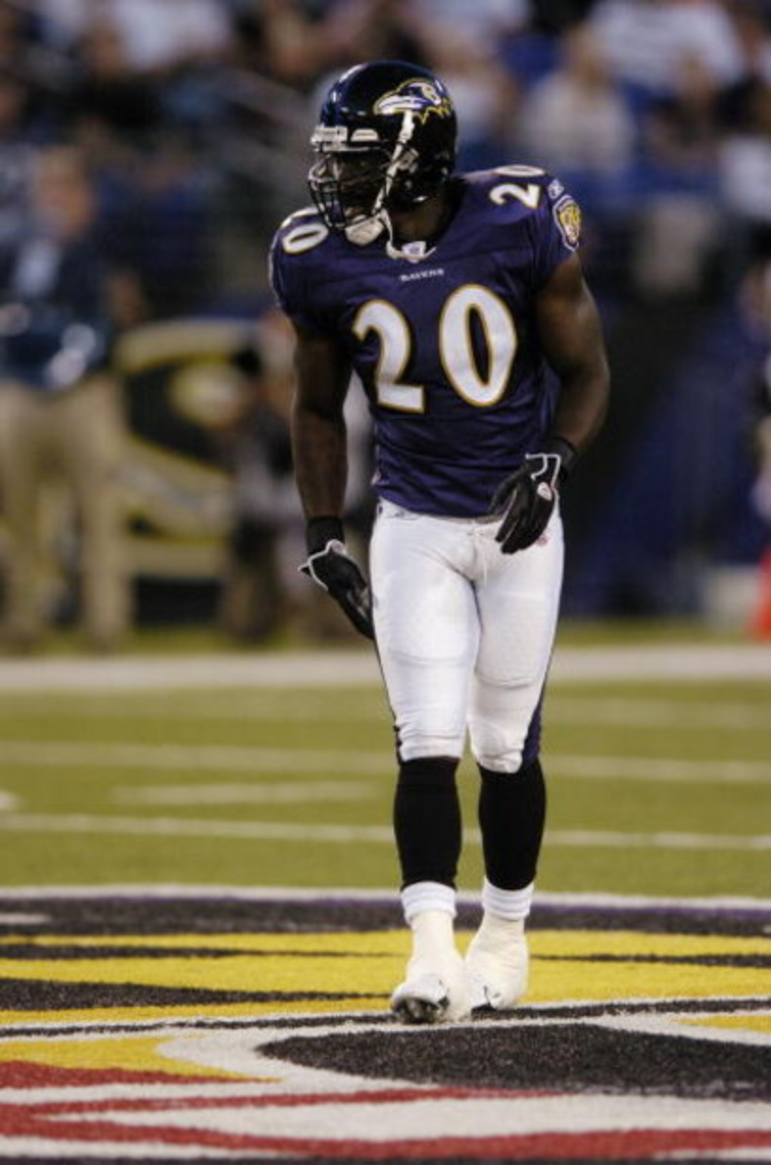 BALTIMORE, MD - AUGUST 11:  Baltimore Raven Ed Reed #20 against the New York Giants August 11, 2006 at M&T Bank Stadium in Baltimore, Maryland.  (Photo by Greg Fiume/Getty Images) 