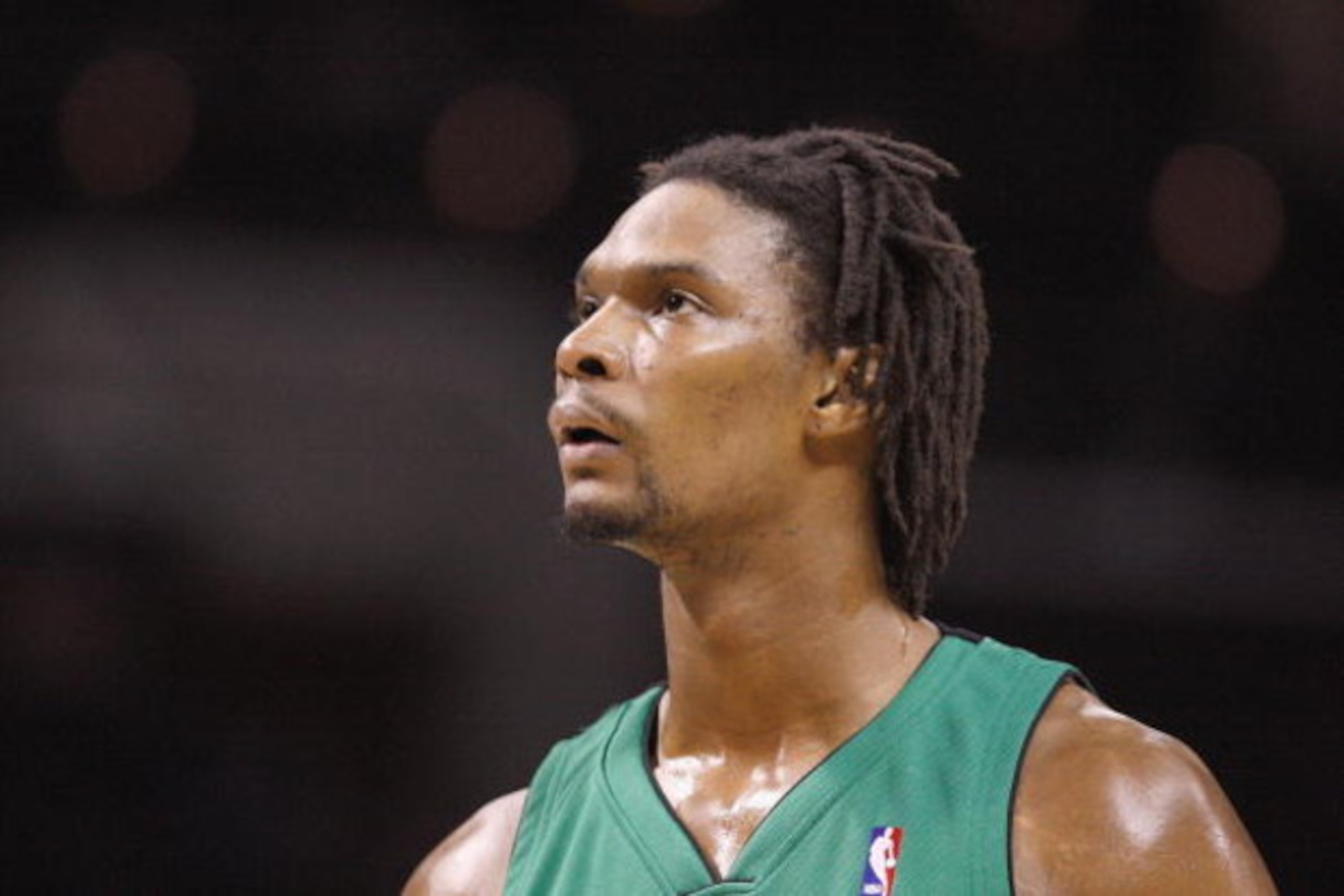 CHARLOTTE, NC - MARCH 16:  Chris Bosh #4 of the Toronto Raptors looks on against the Charlotte Bobcats during their game at Time Warner Cable Arena on March 16, 2009 in Charlotte, North Carolina.  NOTE TO USER: User expressly acknowledges and agrees that,