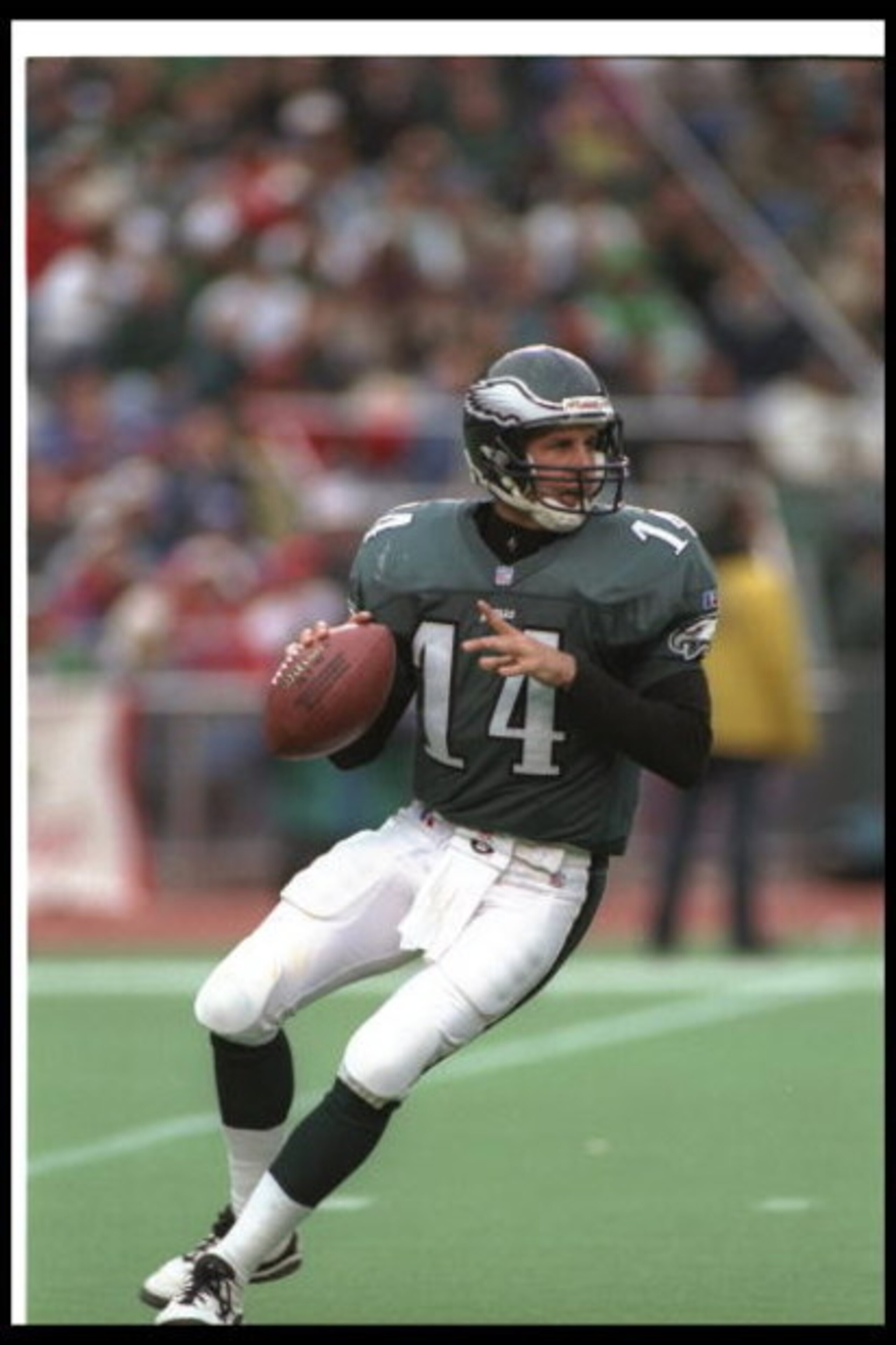 10 Nov 1996:  Quarterback Ty Detmer of the Philadelphia Eagles looks to pass the ball during a game against the Buffalo Bills at Veterans Stadium in Philadelphia, Pennsylvania.  The Bills won the game, 24-17. Mandatory Credit: Rick Stewart  /Allsport