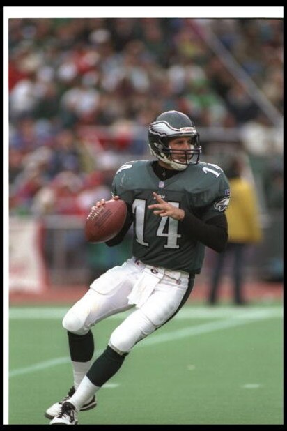 10 Nov 1996:  Quarterback Ty Detmer of the Philadelphia Eagles looks to pass the ball during a game against the Buffalo Bills at Veterans Stadium in Philadelphia, Pennsylvania.  The Bills won the game, 24-17. Mandatory Credit: Rick Stewart  /Allsport