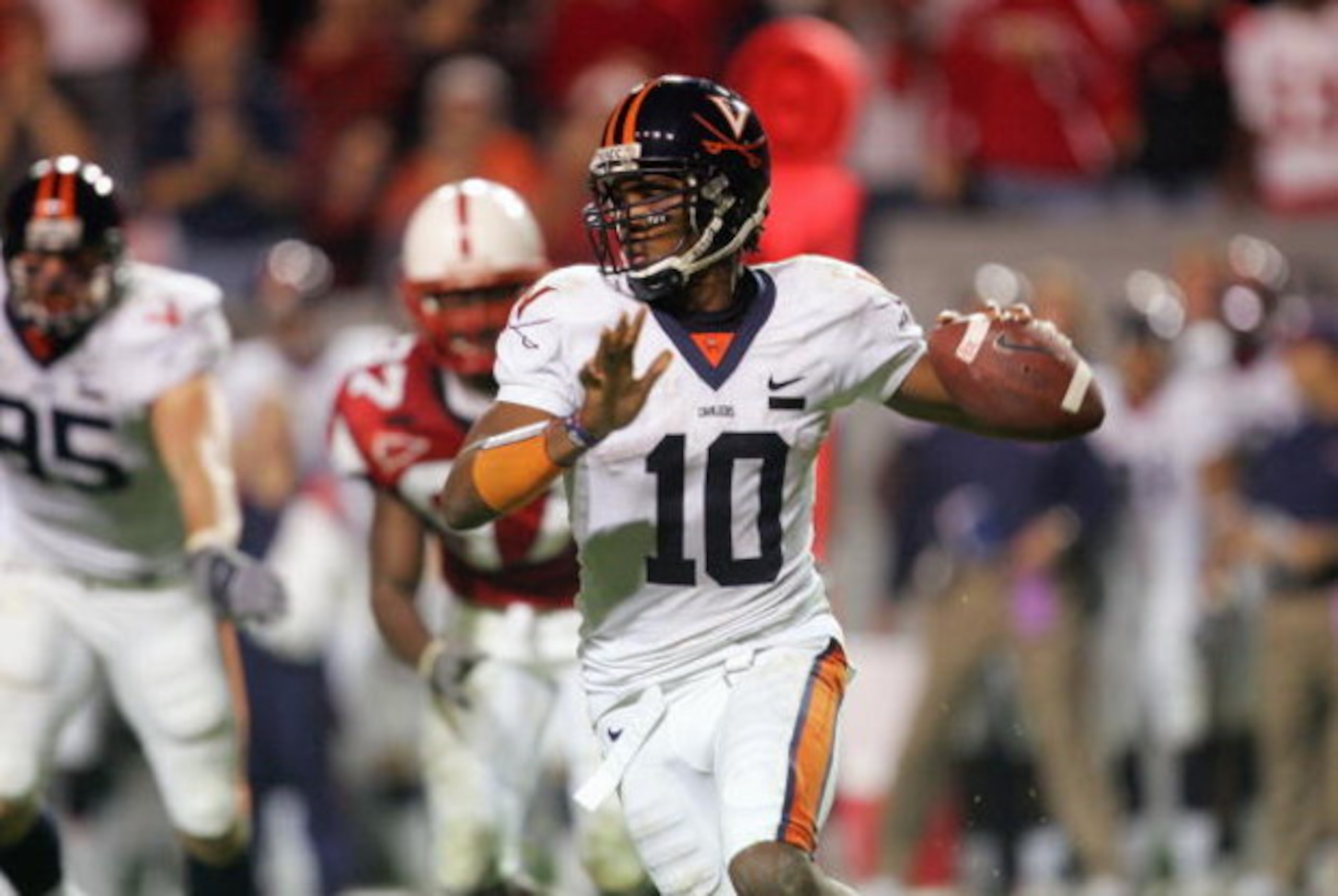 RALEIGH, NC - OCTOBER 27: Jameel Sewell #10 of the Virginia Cavaliers looks to pass the ball during the game against the North Carolina State Wolfpack during their game at Carter-Finley Stadium October 27, 2007 in Raleigh, North Carolina. (Photo by Street