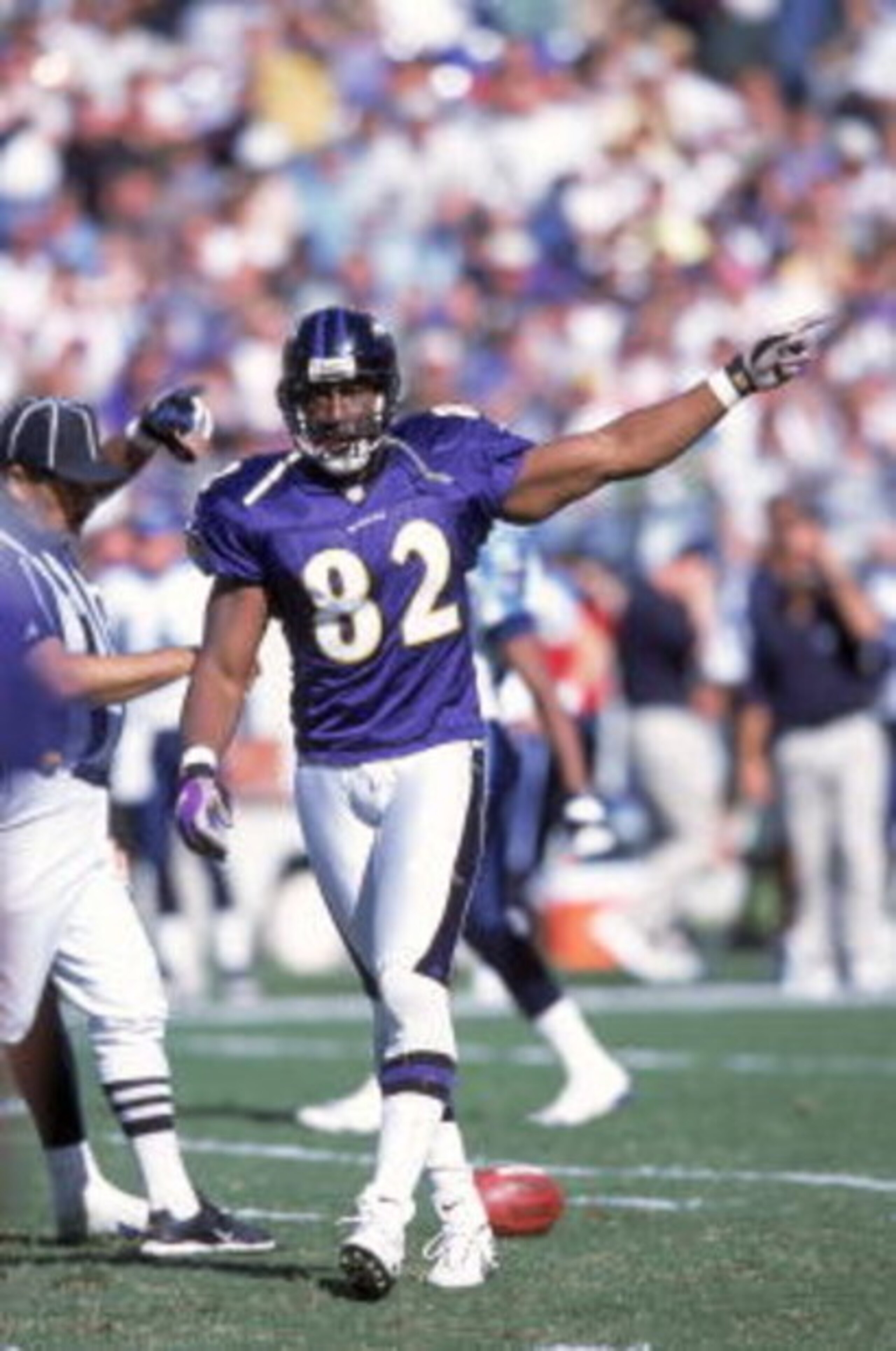 22 Oct 2000:  Shannon Sharpe #82 of the Baltimore Ravens walks on the field as he signals the direction of the ball during the game against the Tennessee Titans at the PSINET Stadium in Baltimore, Maryland. The Titans defeated the Ravens 14-6.Mandatory Cr