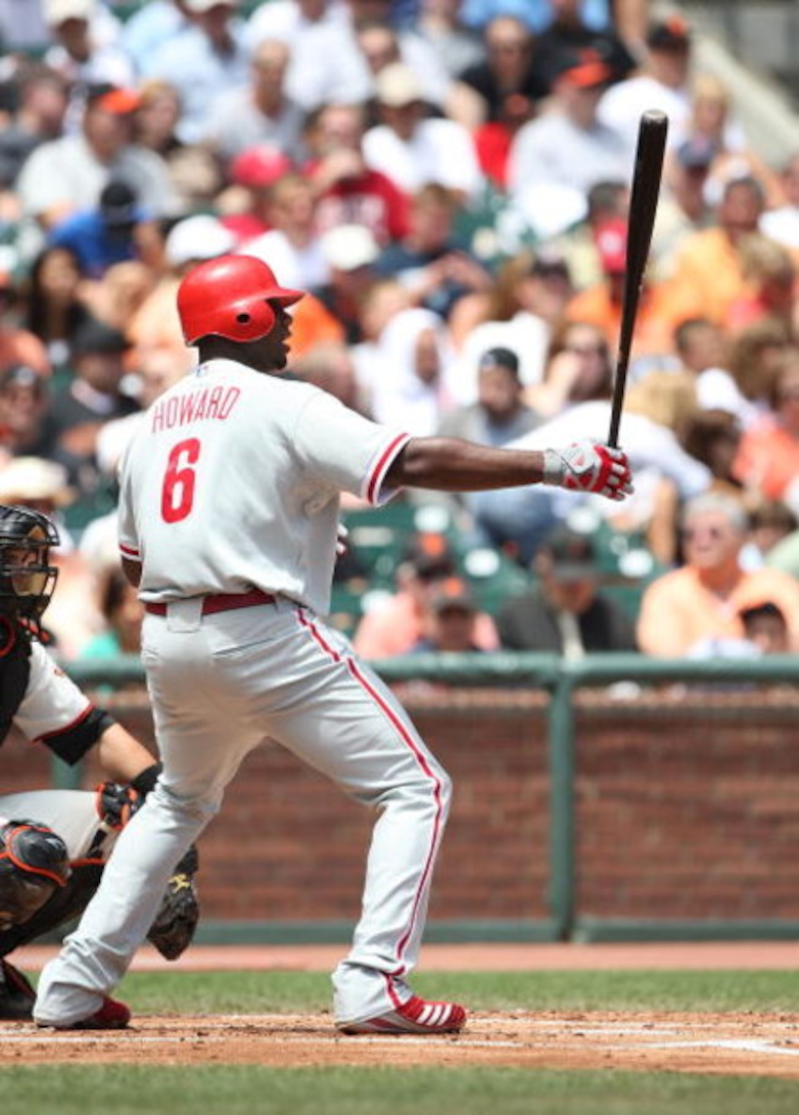 SAN FRANCISCO - AUGUST 02:  Ryan Howard #6 of the Philadelphia Phillies bats  against the San Francisco Giants  during a Major League Baseball game at AT&T Park on August 2, 2009 in San Francisco, California.  (Photo by Jed Jacobsohn/Getty Images)