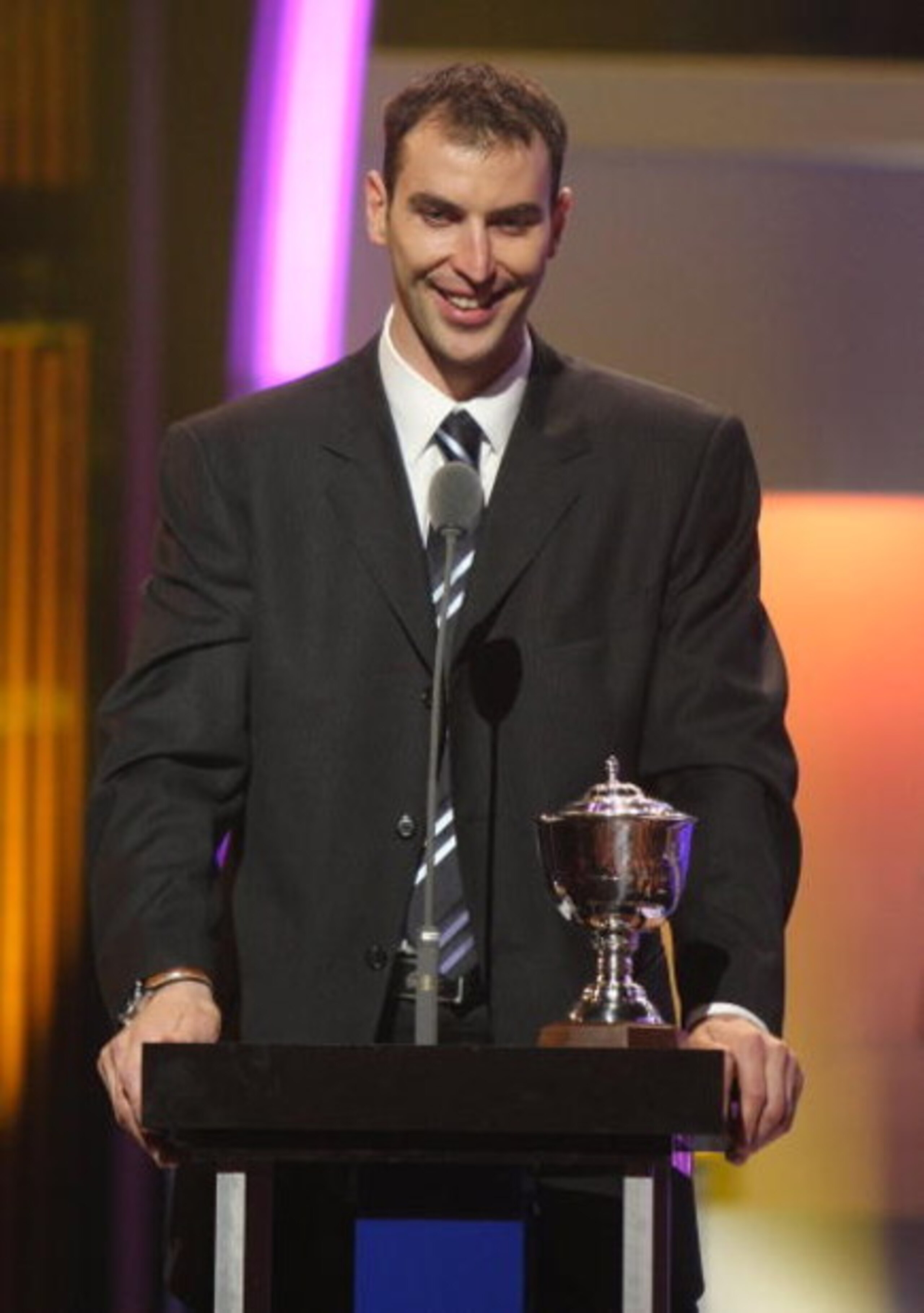 LAS VEGAS - JUNE 18:  Zdeno Chara of the Boston Bruins accepts the James Norris Memorial Trophy during the 2009 NHL Awards at The Pearl concert theater at the Palms Casino Resort on June 18, 2009 in Las Vegas, Nevada.  (Photo by Ethan Miller/Getty Images 