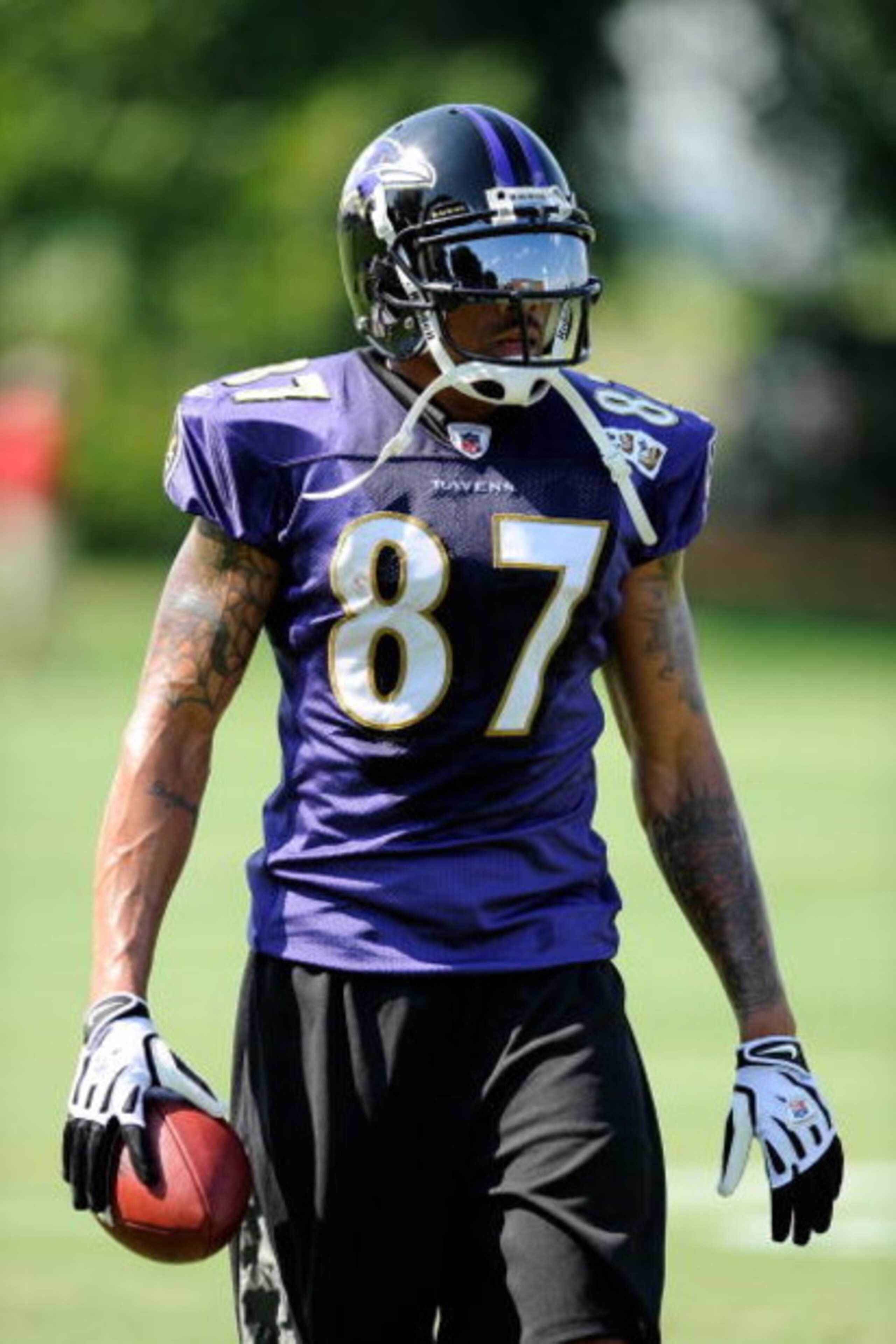 WESTMINSTER, MD - JULY 28:  Demetrius Williams #87 of the Baltimore Ravens walks back to the huddle during training camp at McDaniel College on July 28, 2009 in Westminster, Maryland.  (Photo by Greg Fiume/Getty Images)