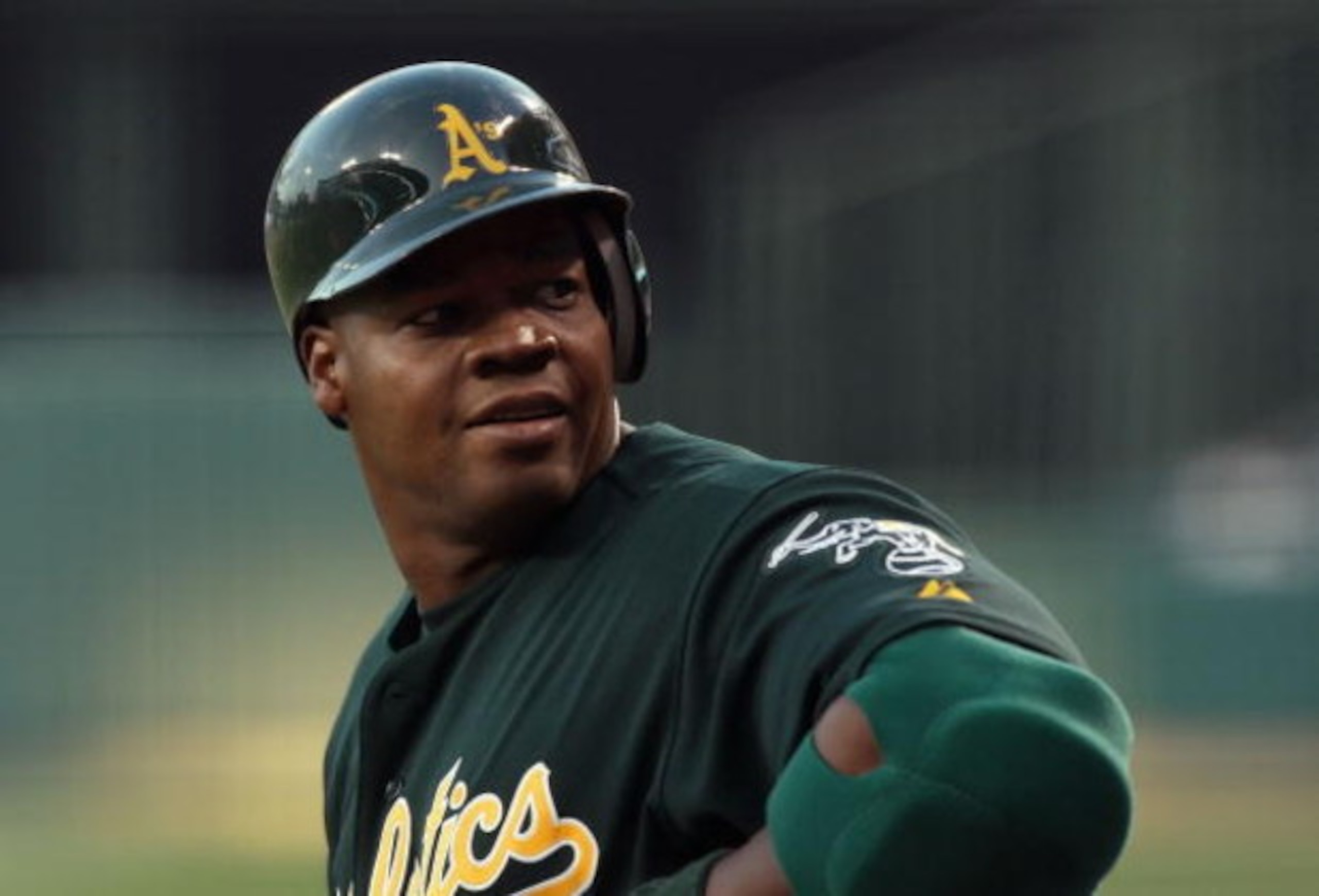 ANAHEIM, CA - APRIL 29: Frank Thomas #35 of the Oakland Athletics waits on deck during the game against the Los Angeles Angels of Anaheim at Angels Stadium on April 29, 2008 in Anaheim, California. (Photo by Lisa Blumenfeld/Getty Images) ANAHEIM, CA - APRIL 29: Frank Thomas #35 of the Oakland Athletics waits on deck during the game against the Los Angeles Angels of Anaheim at Angels Stadium on April 29, 2008 in Anaheim, California. (Photo by Lisa Blumenfeld/Getty Images)