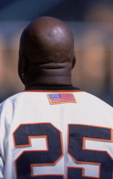 20 Oct 2001:  Barry Bonds #25 of the San Francisco Giants looks on during the game against the Houston Astros at Pac Bell Park in San Francisco, California. The Astros defeated the Giants 5-4.Mandatory Credit: Tom Hauck  /Allsport