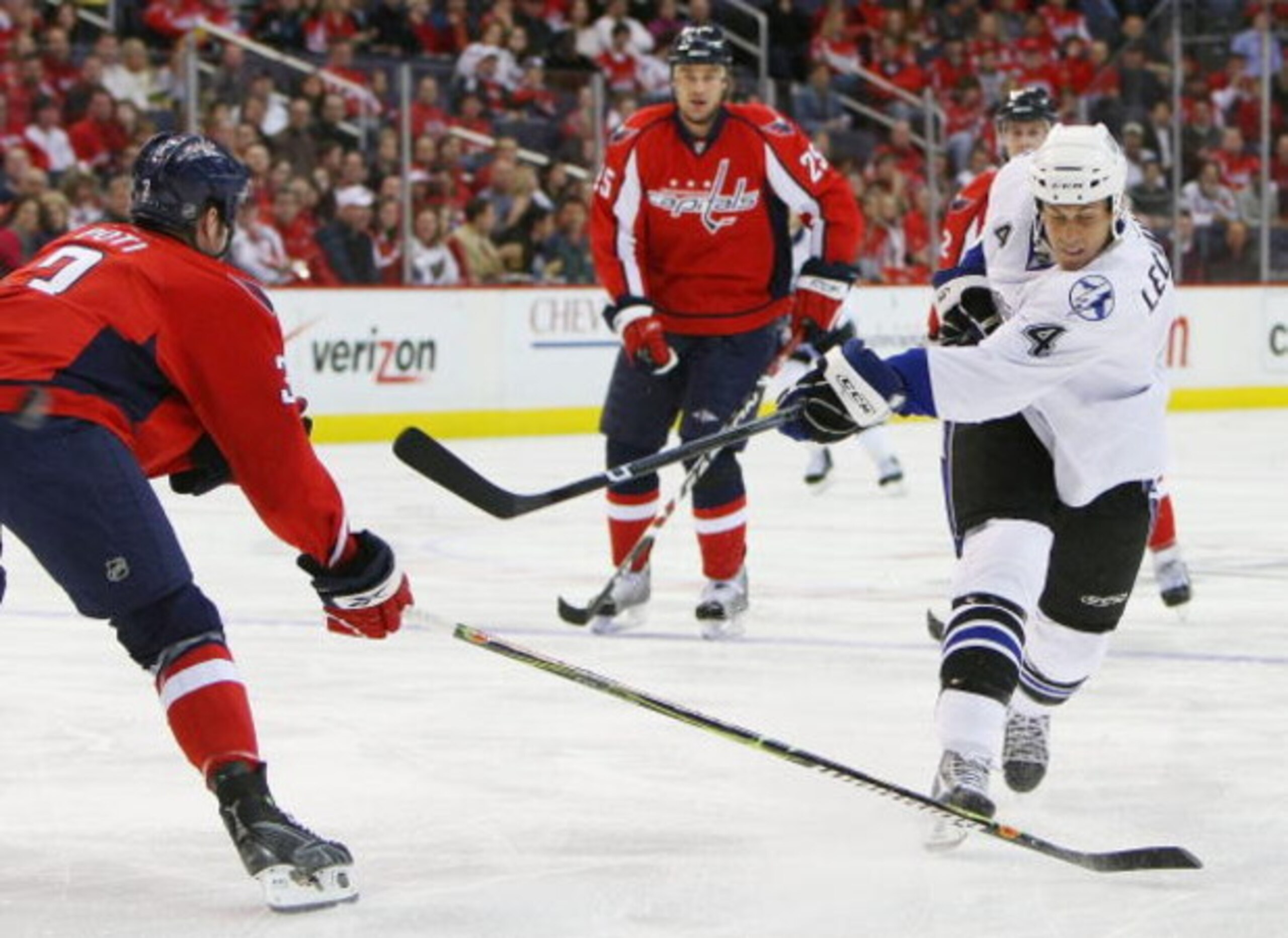WASHINGTON - MARCH 27:  Vincent Lecavalier #4 of the Tampa Bay Lightning skates against the Washington Capitals on March 27, 2009 at the Verizon Center in Washington, D.C.  (Photo by Bruce Bennett/Getty Images)
