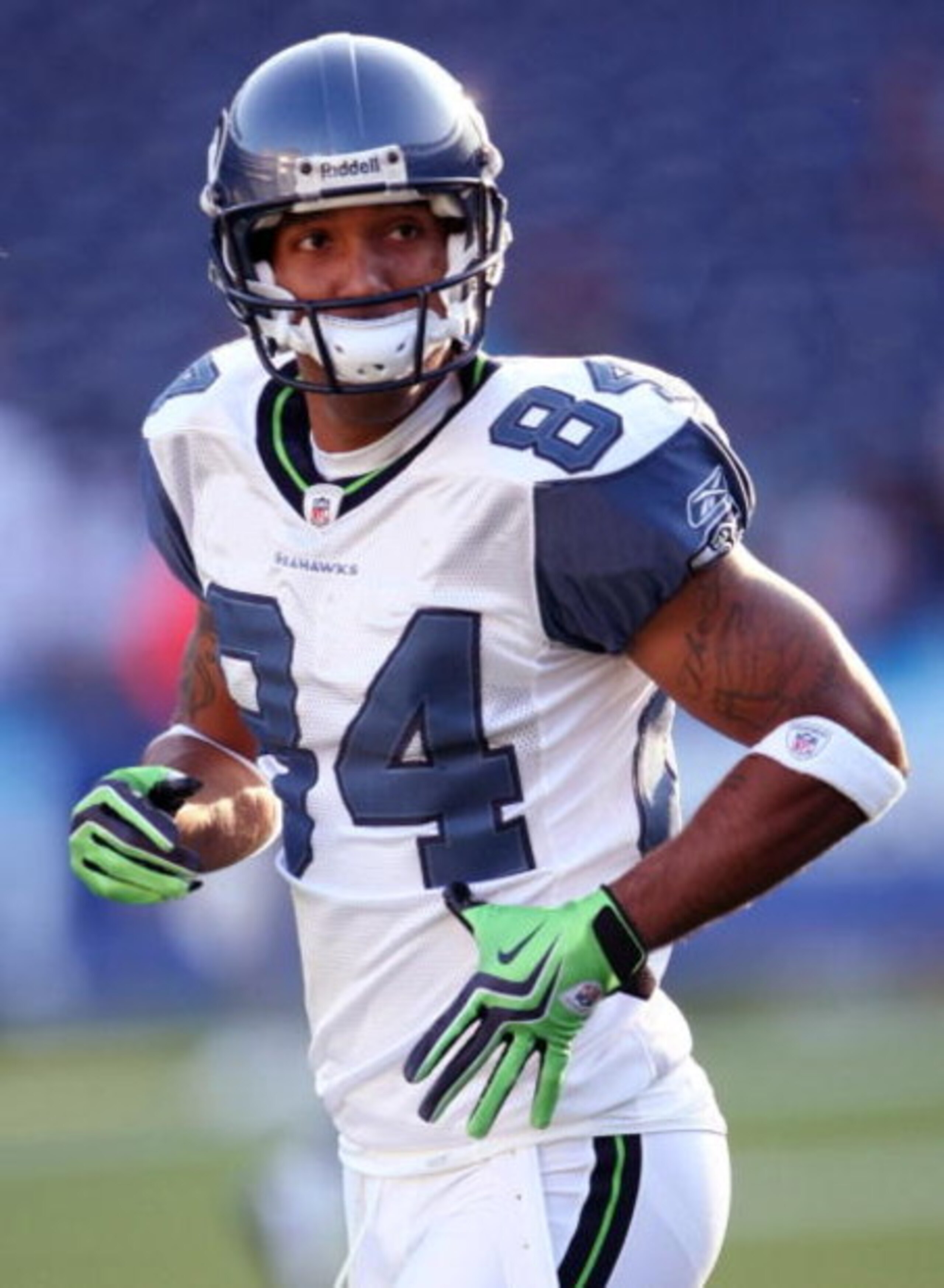 SAN DIEGO - AUGUST 15:  Wide receiver T.J. Houshmandzadeh #84 of the Seattle Seahawks warms up before taking on the San Diego Chargers during the preseason game on August 15, 2009 at Qualcomm Stadium in San Diego, California. (Photo by Stephen Dunn/Getty 
