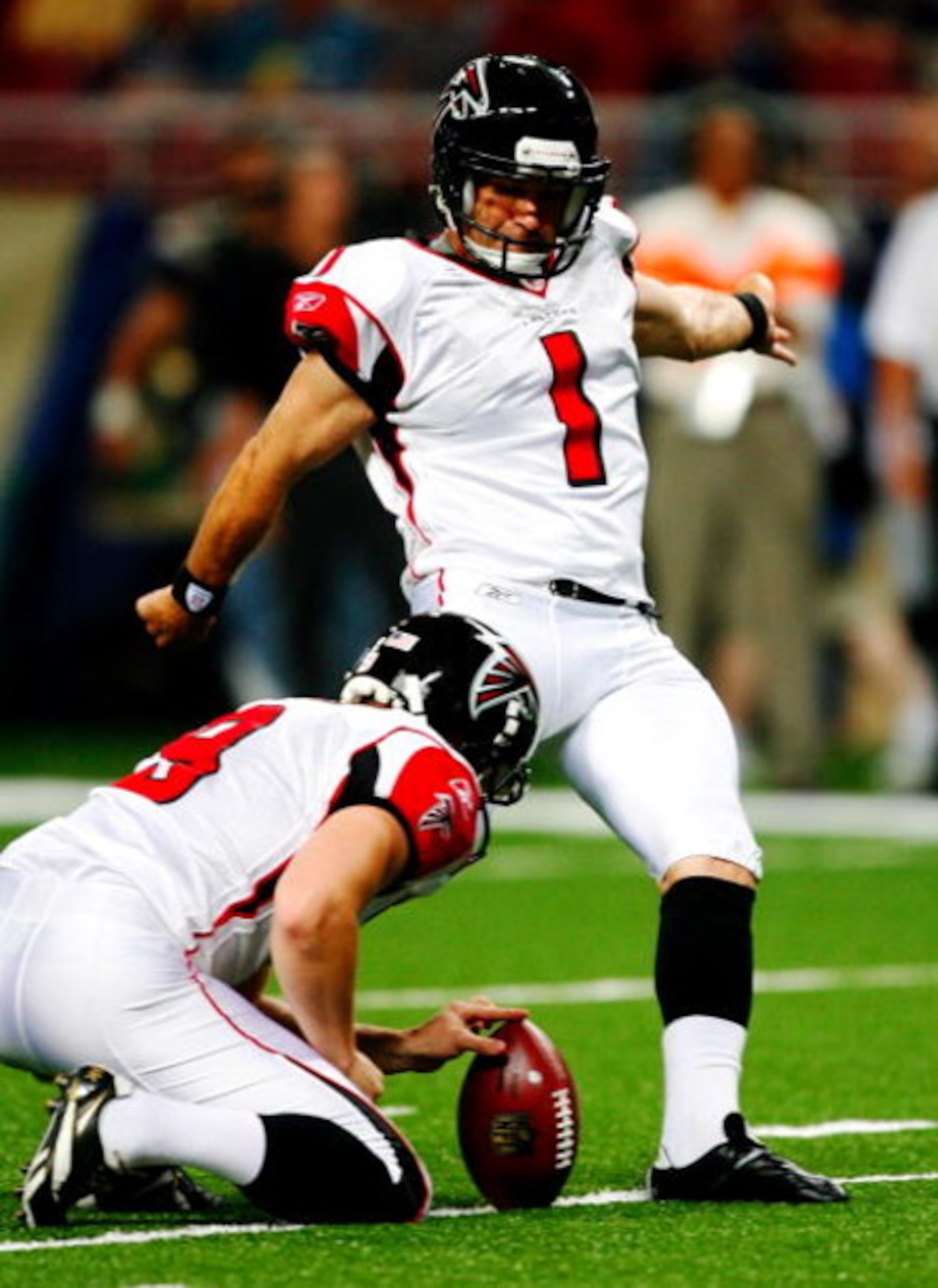 ST. LOUIS, MO - AUGUST 21:  Kicker Jason Elam #1 of the Atlanta Falcons kicks the ball against the St. Louis Rams during the preseason game at the Edward Jones Dome on August 21, 2009 in St. Louis, Missouri. (Photo by Dilip Vishwanat/Getty Images)