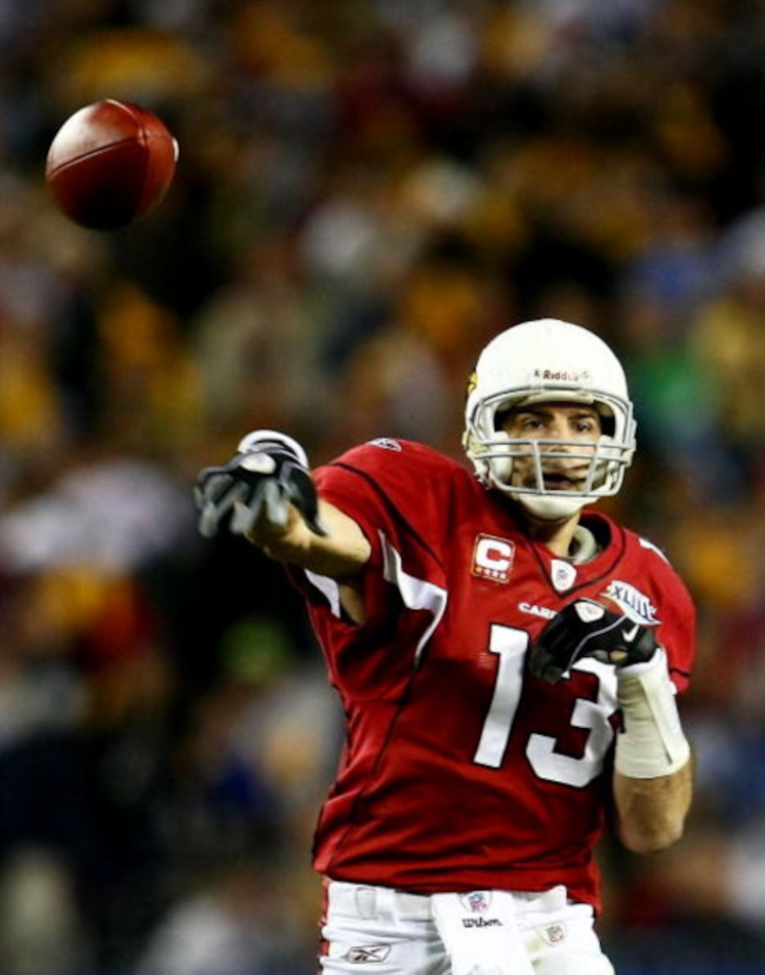 TAMPA, FL - FEBRUARY 01:  Quarterback Kurt Warner #13 of the Arizona Cardinals throws a pass in the fourth quarter against the Pittsburgh Steelers during Super Bowl XLIII on February 1, 2009 at Raymond James Stadium in Tampa, Florida.  (Photo by Chris McG