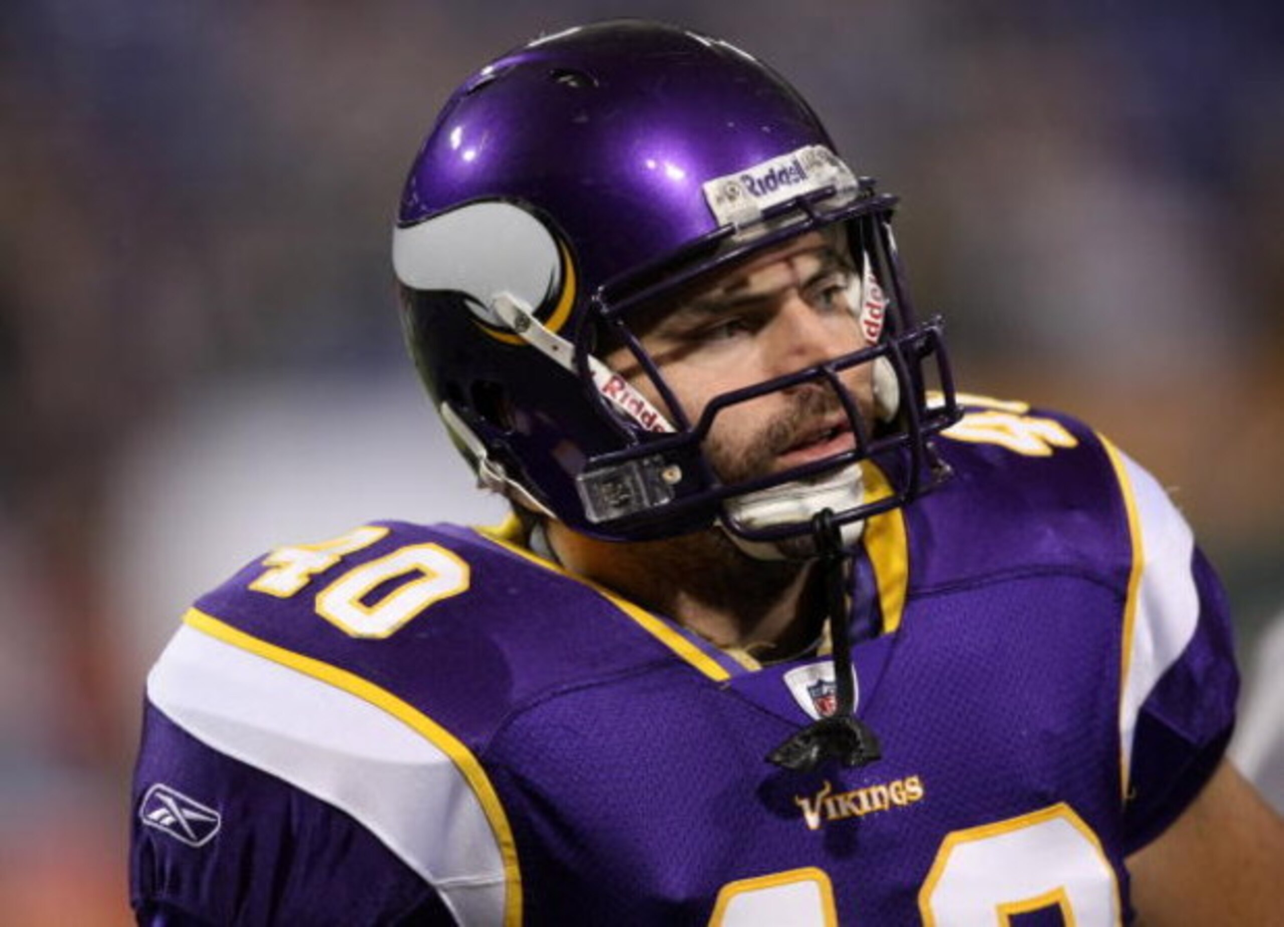 MINNEAPOLIS - NOVEMBER 09:  Tight end Jimmy Kleinsasseri #40 of the Minnesota Vikings warms up for the game with the Green Bay Packers on November 9, 2008 at the Metrodome in Mineapolis, Minnesota. The Vikings won 28-27.  (Photo by Stephen Dunn/Getty Imag