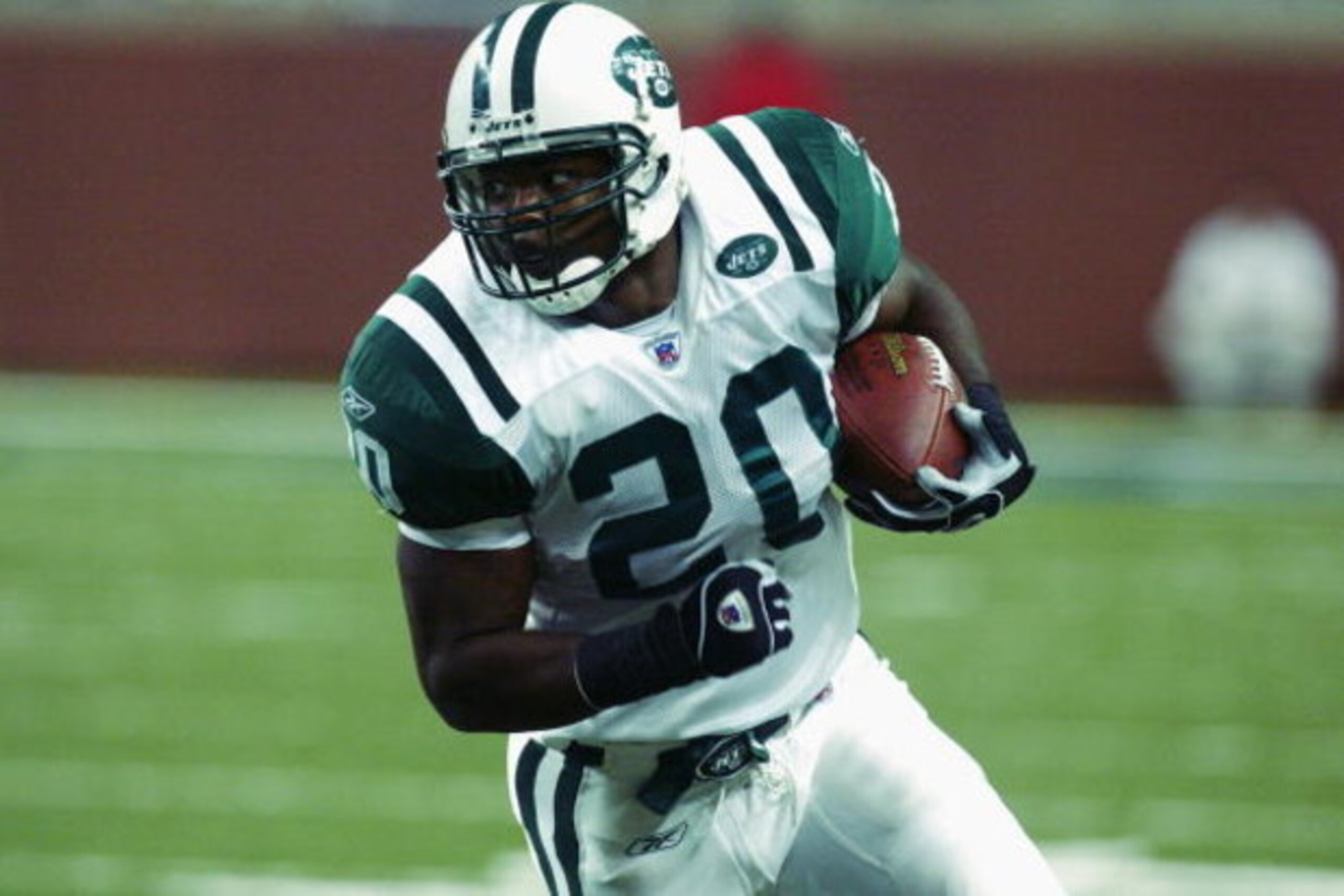 DETROIT, MI - NOVEMBER 17:  Fullback Richie Anderson #20 of the New York Jets carries the ball during the game against the Detroit Lions at Ford Field on November 17, 2002 in Detroit, Michigan.  The Jets defeated the Lions 31-14.  (Photo by Danny Moloshok