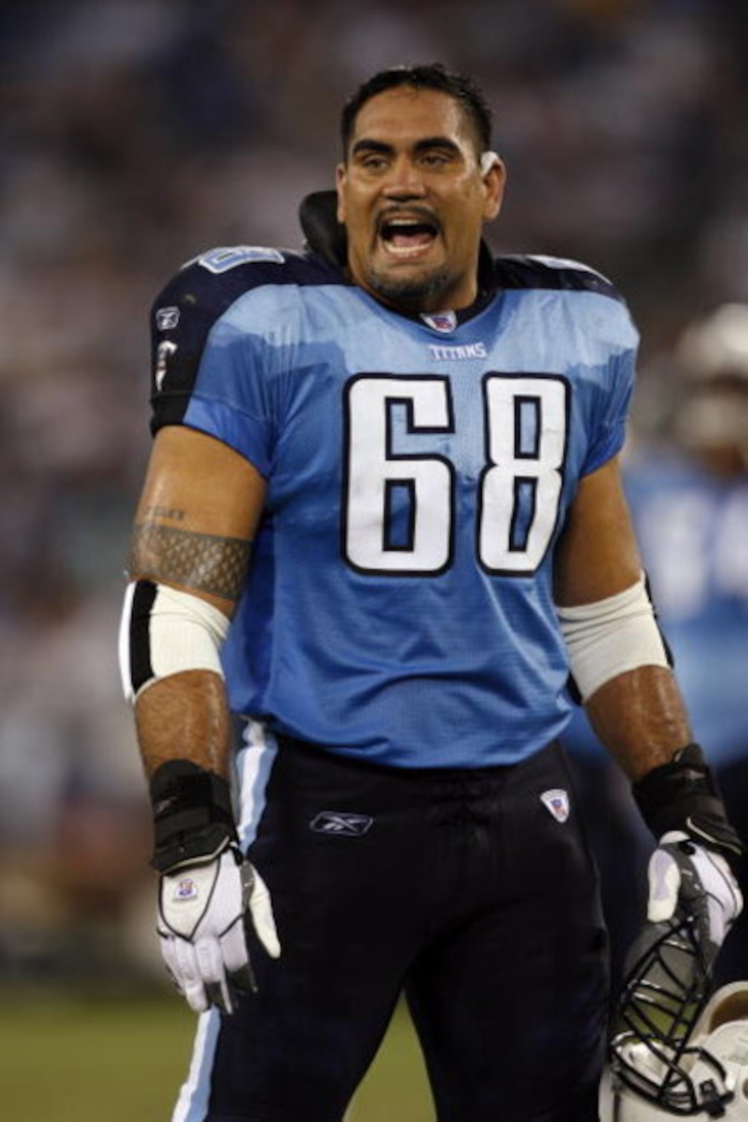 NASHVILLE, TN - AUGUST 11: Kevin Mawae #68 of the Tennessee Titans reacts during a preseason game on August 11, 2007 at LP Field in Nashville, Tennessee. The Redskins beat the Titans 14-6. (Photo by Joe Murphy/Getty Images) NASHVILLE, TN - AUGUST 11: Kevin Mawae #68 of the Tennessee Titans reacts during a preseason game on August 11, 2007 at LP Field in Nashville, Tennessee. The Redskins beat the Titans 14-6. (Photo by Joe Murphy/Getty Images)
