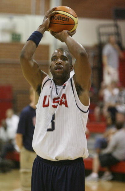 LAS VEGAS - JULY 24:  Michael Redd #8 of the USA Basketball Men's Senior National Team practices at Valley High School June 24, 2008 in Las Vegas, Nevada.  (Photo by Ethan Miller/Getty Images)