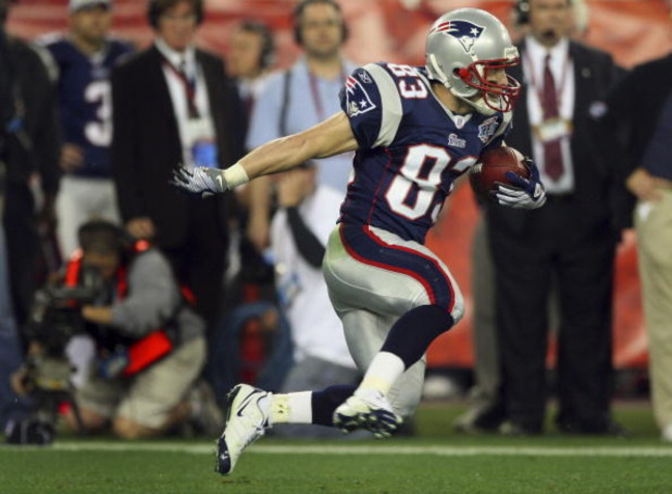 GLENDALE, AZ - FEBRUARY 03: Wes Welker #83 of the New England Patriots runs for a first down against the New York Giants during Super Bowl XLII on February 3, 2008 at the University of Phoenix Stadium in Glendale, Arizona. The Giants won 17-14. (Photo b GLENDALE, AZ - FEBRUARY 03: Wes Welker #83 of the New England Patriots runs for a first down against the New York Giants during Super Bowl XLII on February 3, 2008 at the University of Phoenix Stadium in Glendale, Arizona. The Giants won 17-14. (Photo b