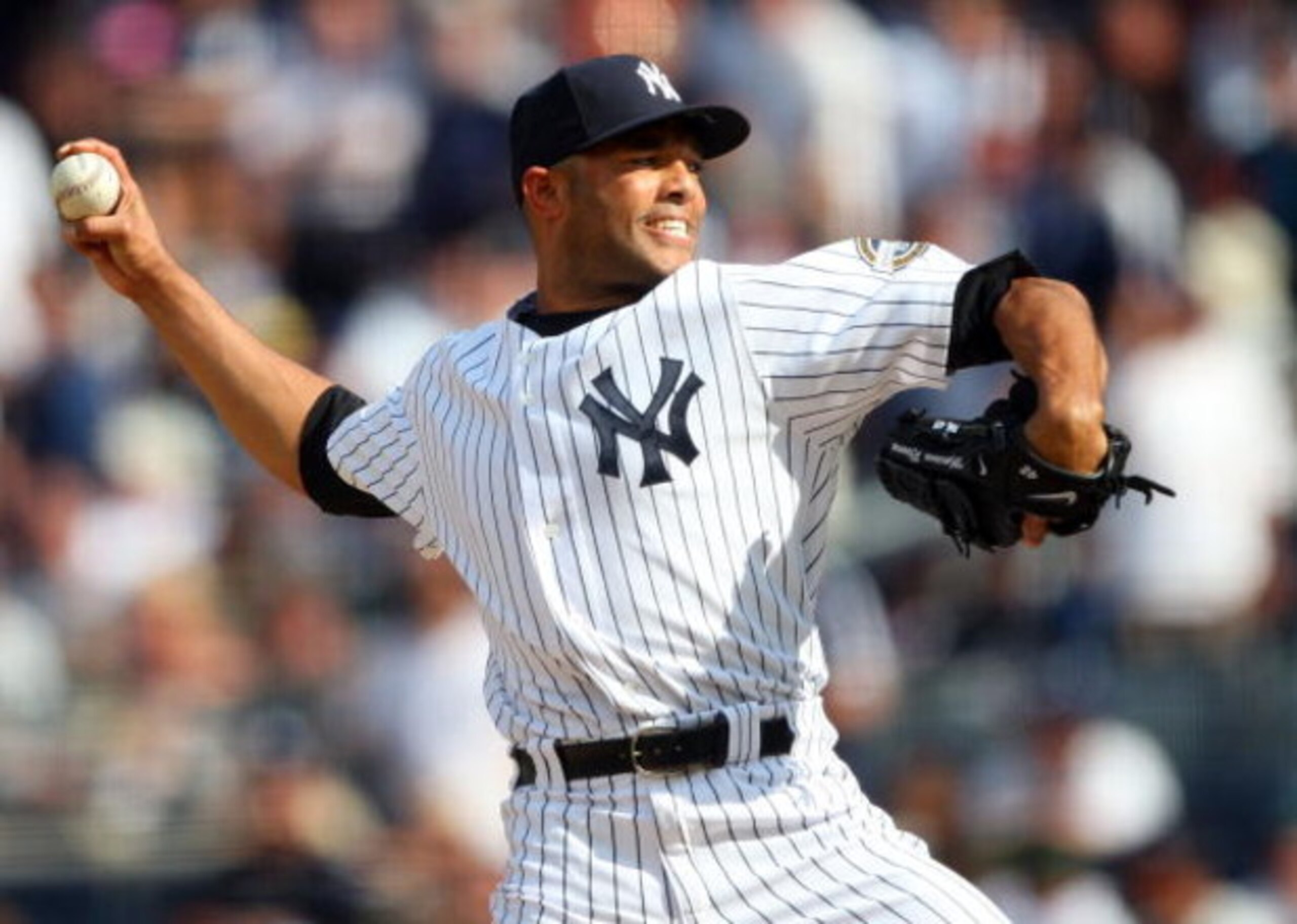 NEW YORK - JULY 19: Mariano Rivera #42 of the New York Yankees pitches against the Detroit Tigers on July 19, 2009 at Yankee Stadium in the Bronx borough of New York City. The Yankees defeated the Tigers 2-1. (Photo by Jim McIsaac/Getty Images) NEW YORK - JULY 19: Mariano Rivera #42 of the New York Yankees pitches against the Detroit Tigers on July 19, 2009 at Yankee Stadium in the Bronx borough of New York City. The Yankees defeated the Tigers 2-1. (Photo by Jim McIsaac/Getty Images)