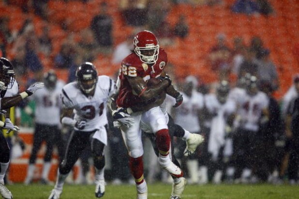 AUGUST 15, 2009 - KANSAS CITY, MO:  Wide receiver Dwayne Bowe #82 of the Kansas City Chiefs carries the ball downfield against the Houston Texans during the preseason game at Arrowhead Stadium on August 15, 2009 in Kansas City, Missouri. (Photo by Dilip V