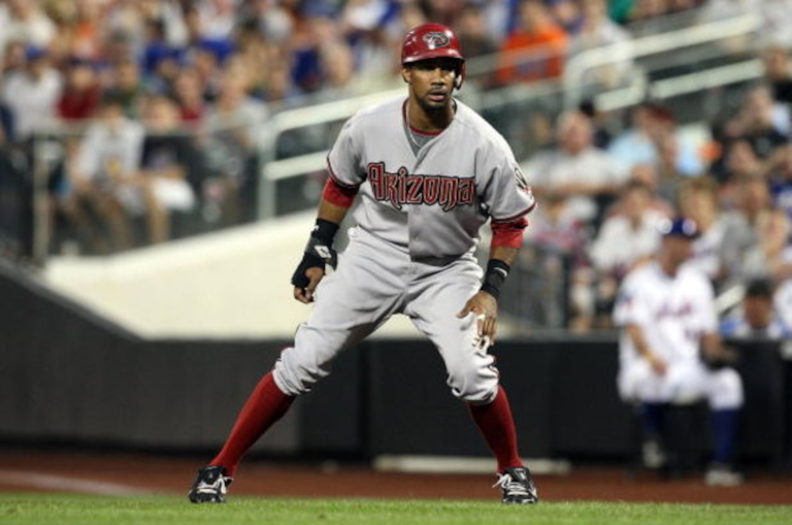 NEW YORK - AUGUST 01:  Chris Young #24 of the Arizona Diamondbacks runs against the New York Mets on August 1, 2009 at Citi Field in the Flushing neighborhood of the Queens borough of New York City.  (Photo by Jim McIsaac/Getty Images)