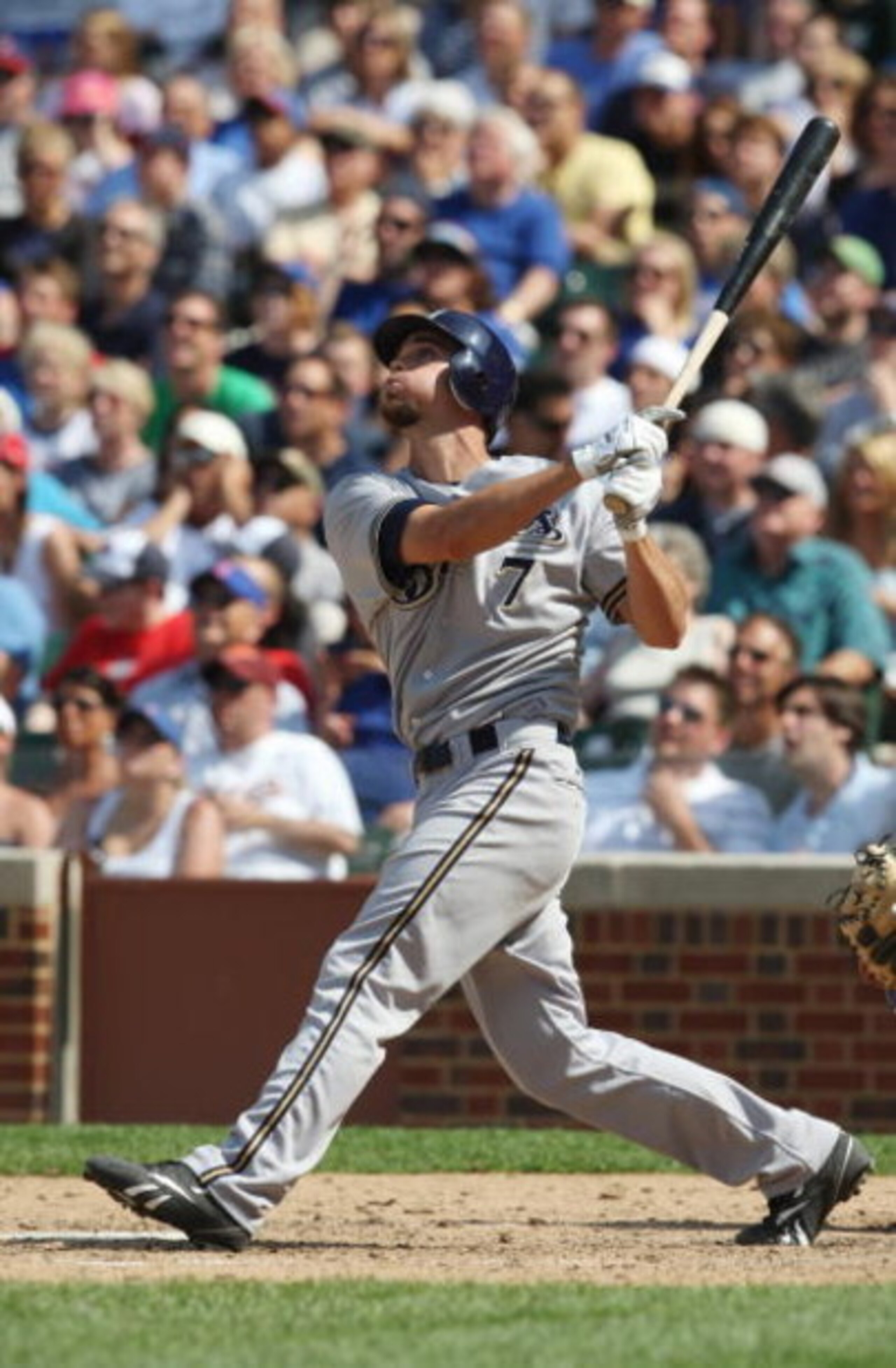 CHICAGO - JULY 03:  J.J. Hardy #7 of the Milwaukee Brewers at bat against the Chicago Cubs during their MLB game on July 3, 2009 at Wrigley Field in Chicago, Illinois. (Photo by Jonathan Daniel/Getty Images) 