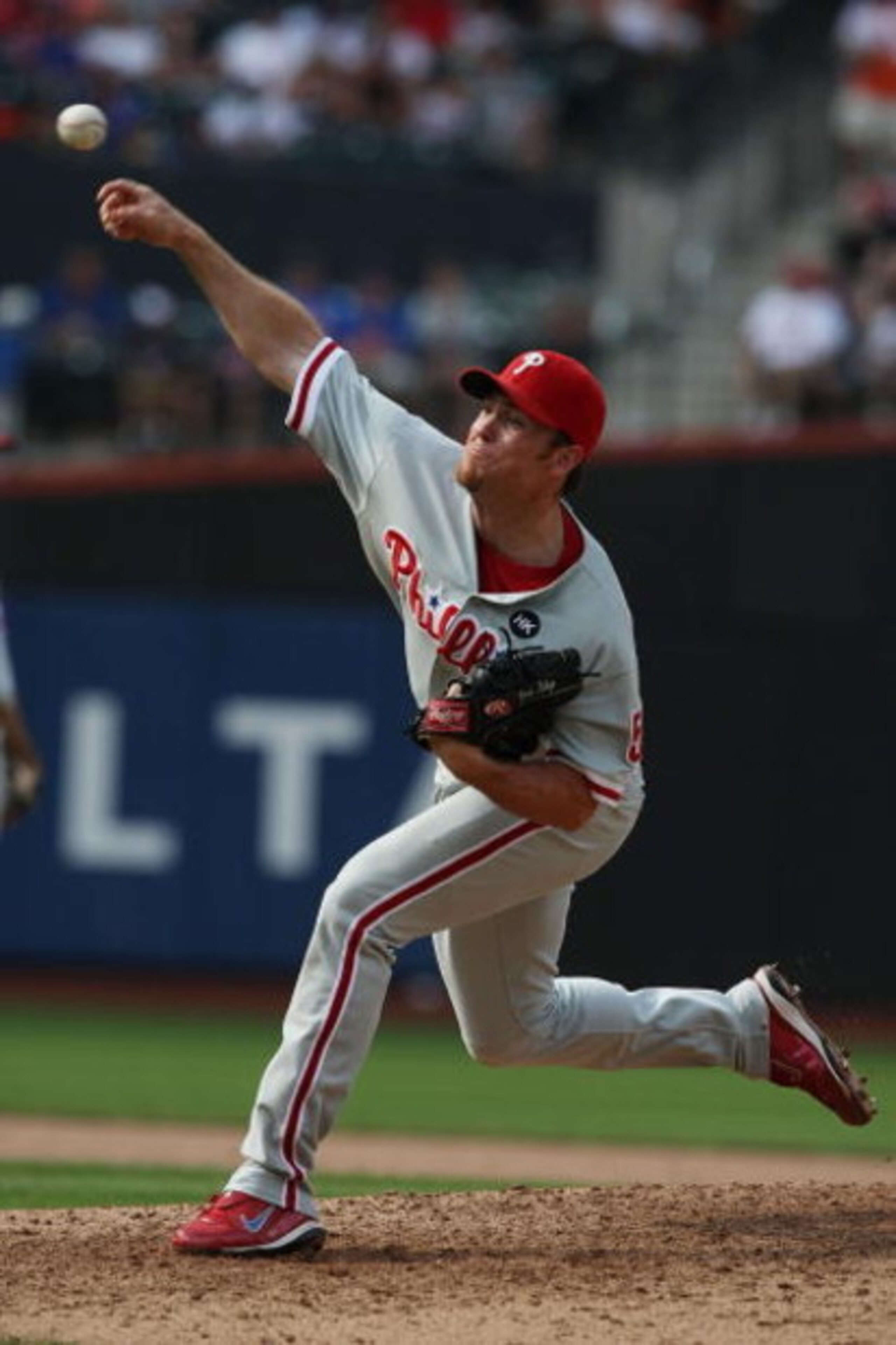 NEW YORK - AUGUST 23:  Brad Lidge #54 of the Philadelphia Phillies in action against The New York Metsduring their game on August 23, 2009 at Citi Field in the Flushing neighborhood of the Queens borough of New York City.  (Photo by Al Bello/Getty Images)