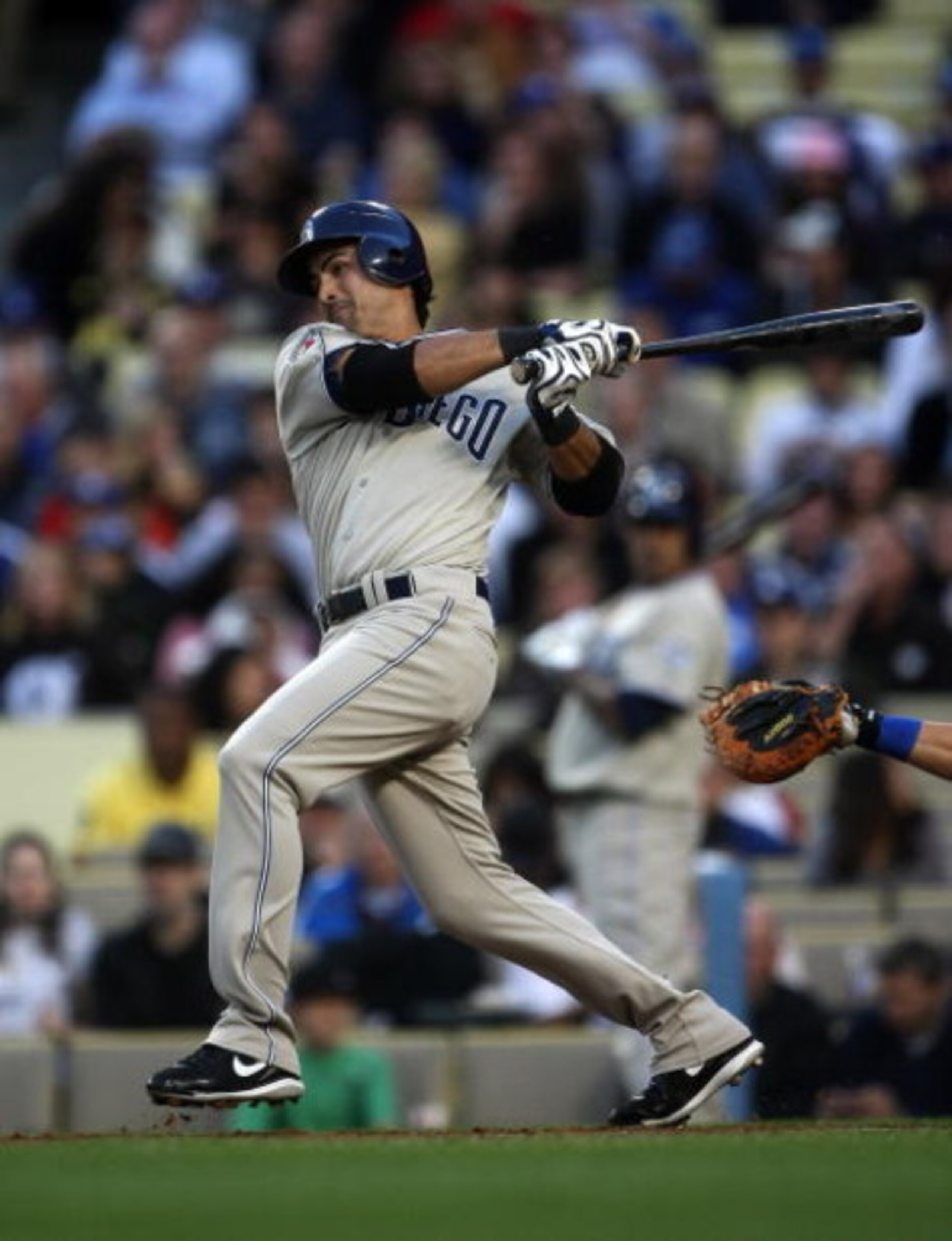 LOS ANGELES, CA - JUNE 10:  Edgar Gonzalez #2 of the San Diego Padres bats against the Los Angeles Dodgers on June 10, 2009 at Dodger Stadium in Los Angeles, California.  The Padres won 3-1.  (Photo by Stephen Dunn/Getty Images)