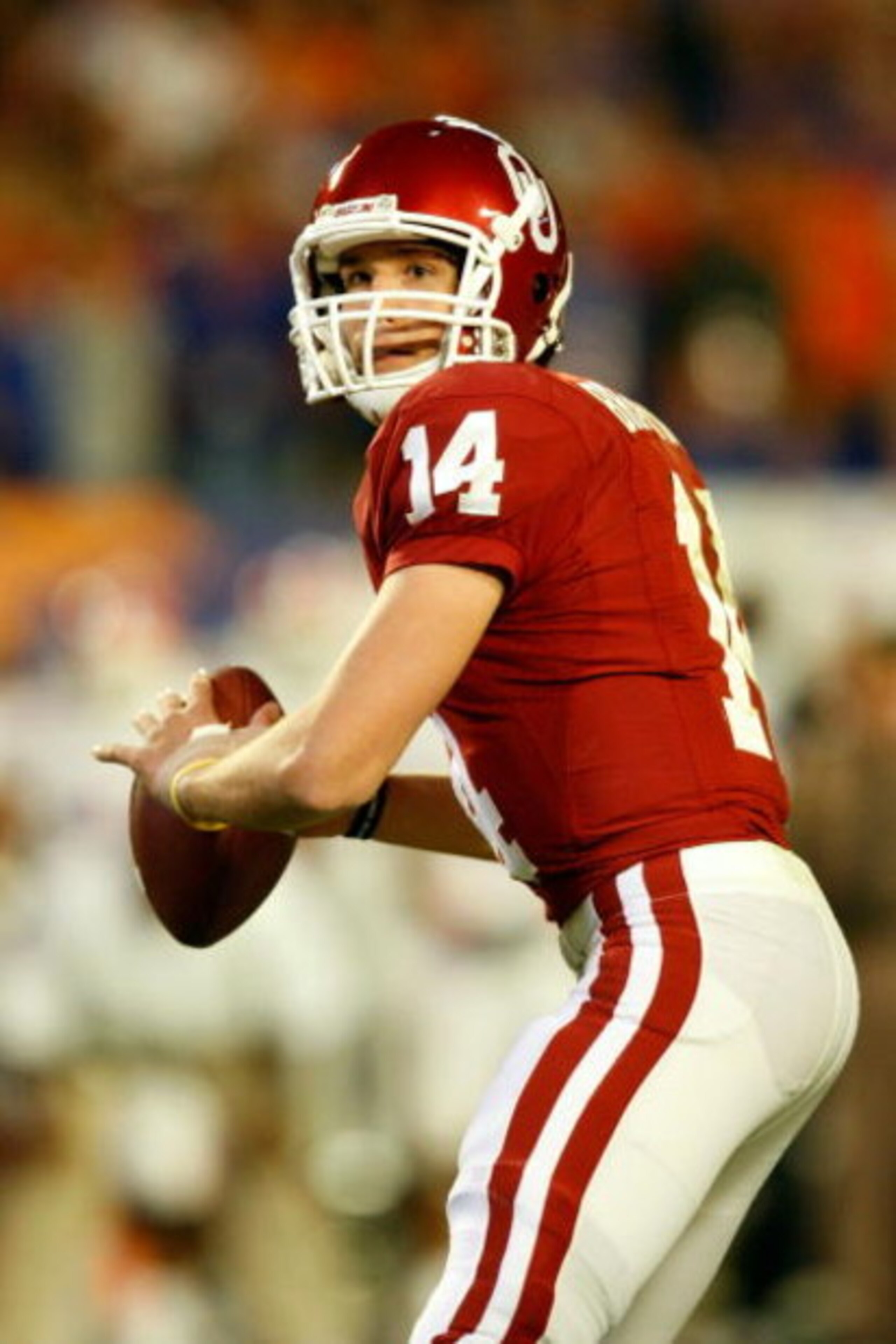 MIAMI - JANUARY 08:  Sam Bradford #14 of the Oklahoma Sooners look to pass against the Florida Gators during the FedEx BCS National Championship game at Dolphin Stadium on January 8, 2009 in Miami, Florida.  (Photo by Marc Serota/Getty Images)