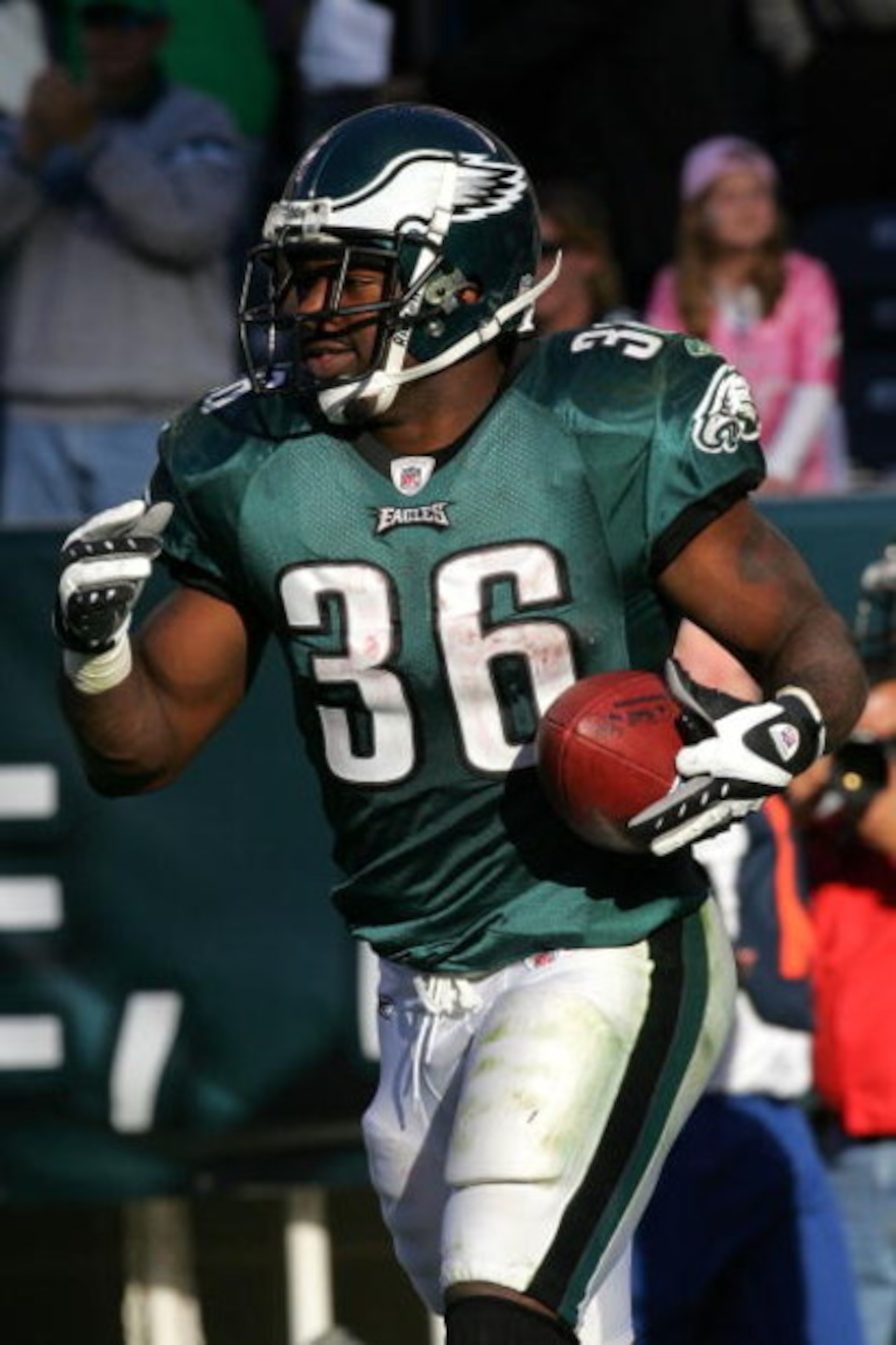 PHILADELPHIA - OCTOBER 26: Brian Westbrook #36  of the Philadelphia Eagles celebrates a touchdown against the Atlanta Falcons on October 26, 2008 at Lincoln Financial Field in Philadelphia, Pennsylvania. The Eagles defeated the Falcons 27-14.  (Photo by C