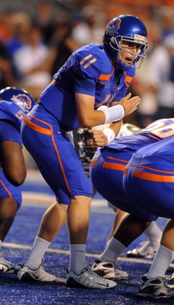 BOISE, ID - SEPTEMBER 3:  Oregon Ducks head coach Chip Kelly looks on during pre-game warm-ups before the game against the Boise State Broncos on September 3, 2009 in Boise, Idaho. (Photo by Steve Dykes/Getty Images)