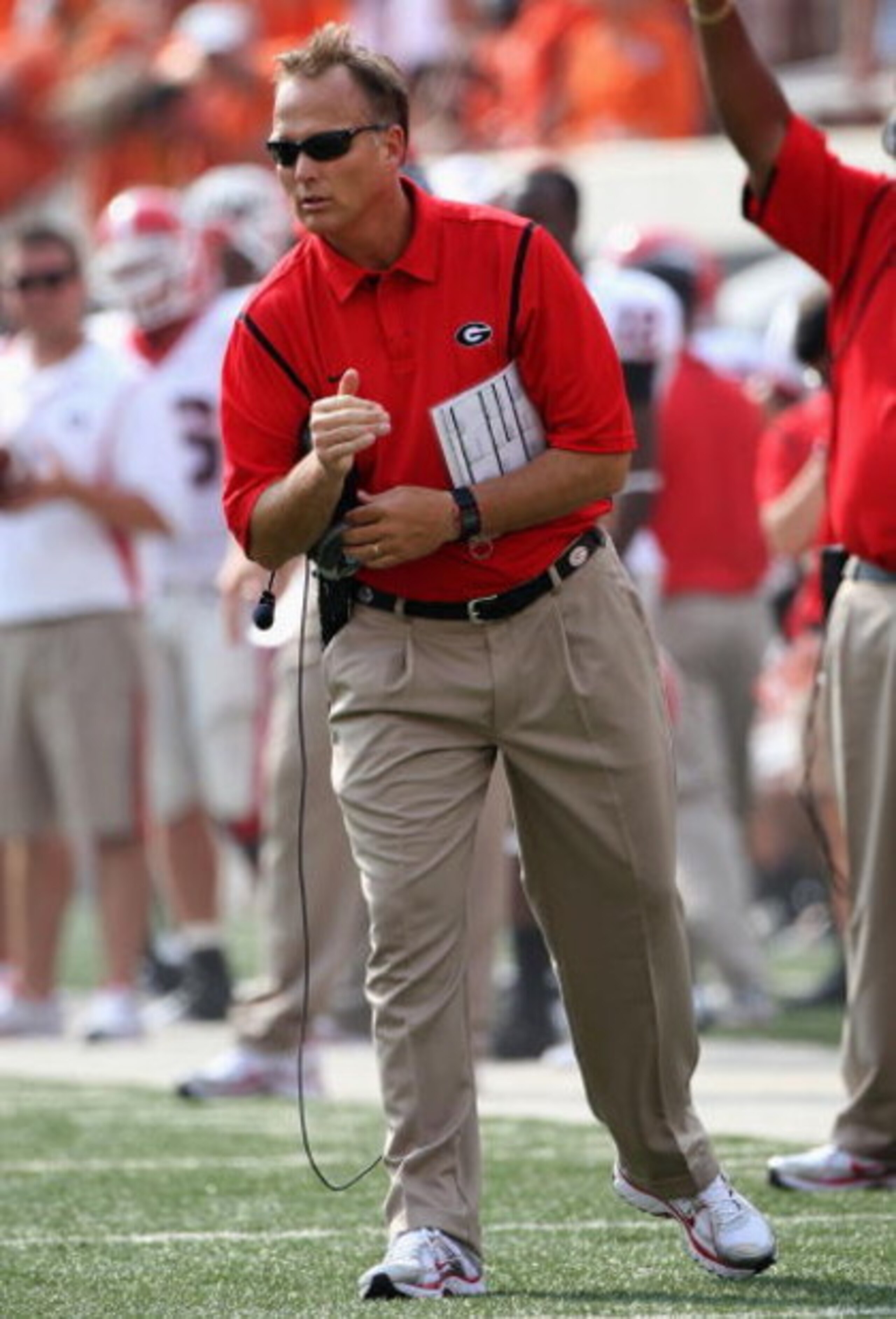 STILLWATER, OK - SEPTEMBER 05: Head coach Mark Richt of the Georgia Bulldogs watches his team during the game against the Oklahoma State Cowboys at Boone Pickens Stadium on September 5, 2009 in Stillwater, Oklahoma. The Cowboys defeated the Bulldogs 24-1 STILLWATER, OK - SEPTEMBER 05: Head coach Mark Richt of the Georgia Bulldogs watches his team during the game against the Oklahoma State Cowboys at Boone Pickens Stadium on September 5, 2009 in Stillwater, Oklahoma. The Cowboys defeated the Bulldogs 24-1