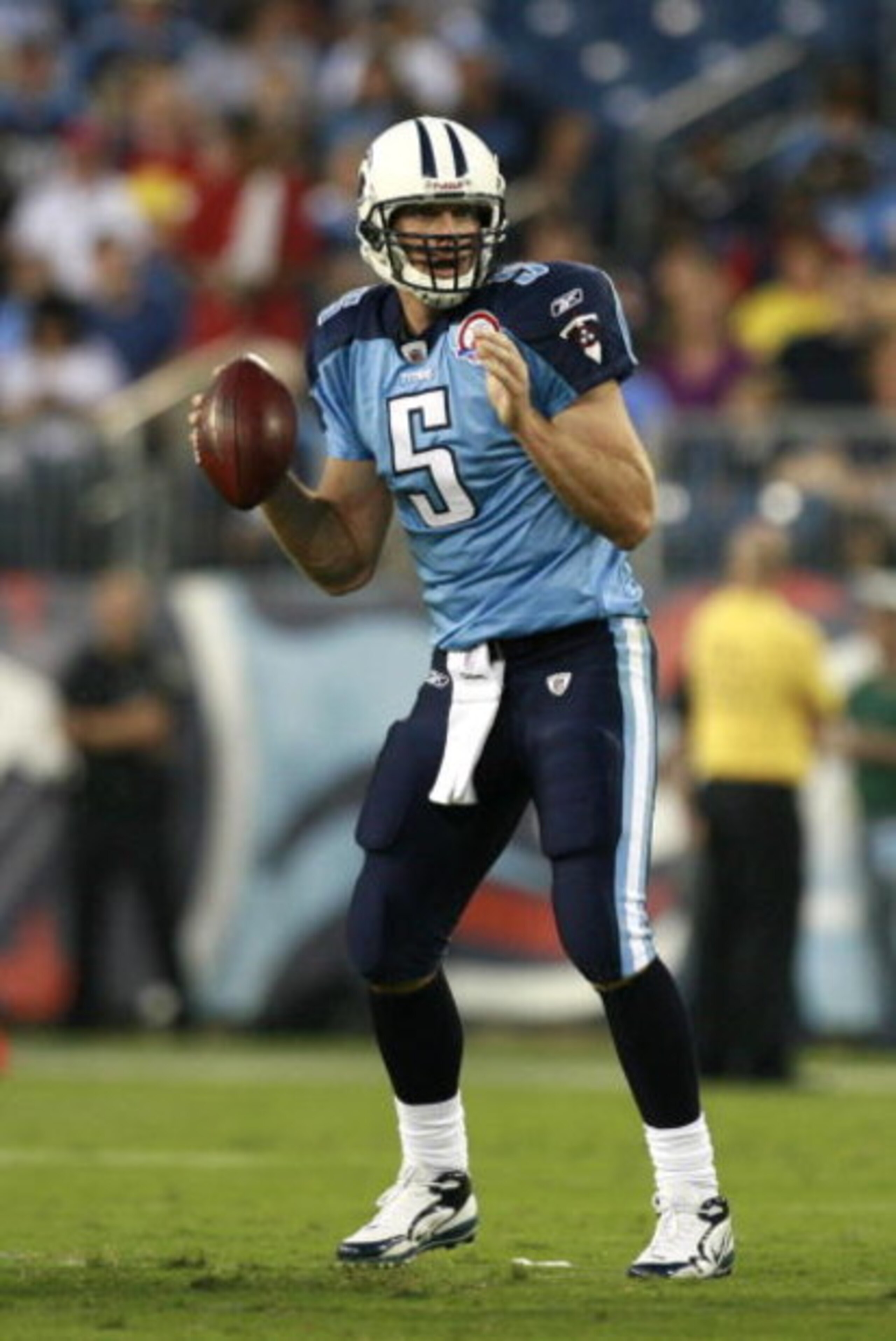 NASHVILLE, TN - SEPTEMBER 3: Kerry Collins #5 of the Tennessee Titans looks to throw downfield against the Green Bay Packers during a preseason NFL game at LP Field on September 3, 2009 in Nashville, Tennessee. The Titans beat the Packers 27-13. (Photo by NASHVILLE, TN - SEPTEMBER 3: Kerry Collins #5 of the Tennessee Titans looks to throw downfield against the Green Bay Packers during a preseason NFL game at LP Field on September 3, 2009 in Nashville, Tennessee. The Titans beat the Packers 27-13. (Photo by