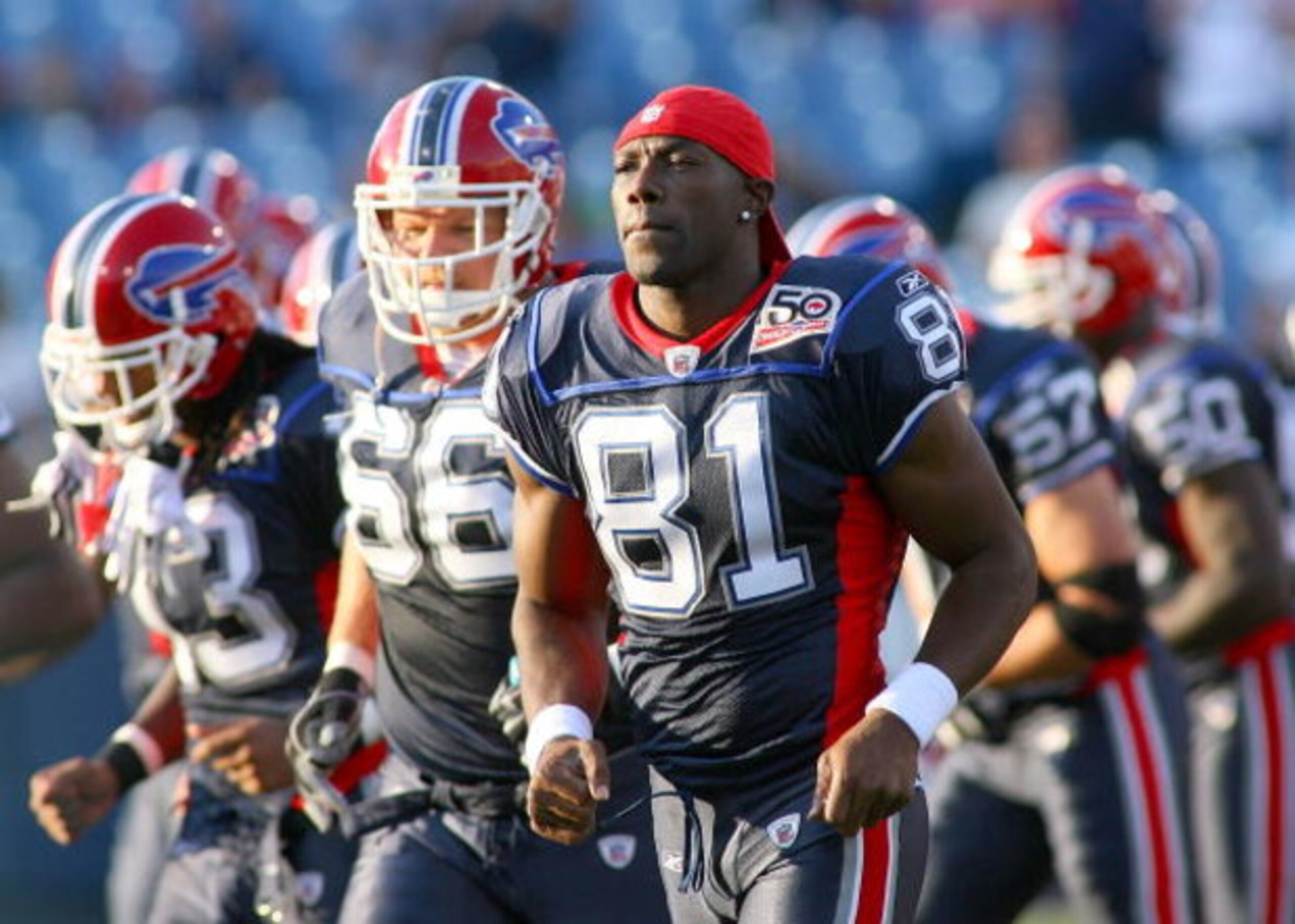 ORCHARD PARK, NY - SEPTEMBER 03: Terrell Owens #81 of the Buffalo Bills runs onto the field prior a preseason game against the Detroit Lions at Ralph Wilson Stadium on September 3, 2009 in Orchard Park, New York.  (Photo by Rick Stewart/Getty Images)