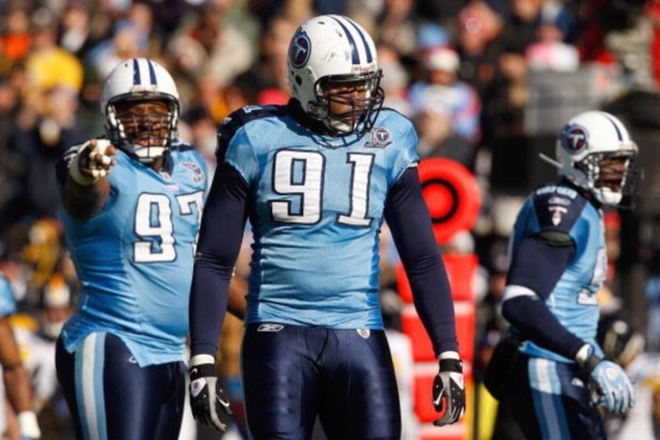 NASHVILLE,TN - DECEMBER 21:  Jason Jones #91 of the Tennessee Titans looks down the field during the game against the Pittsburgh Steelers on December 21, 2008 at LP Field in Nashville, Tennessee. (Photo by: Streeter Lecka/Getty Images)