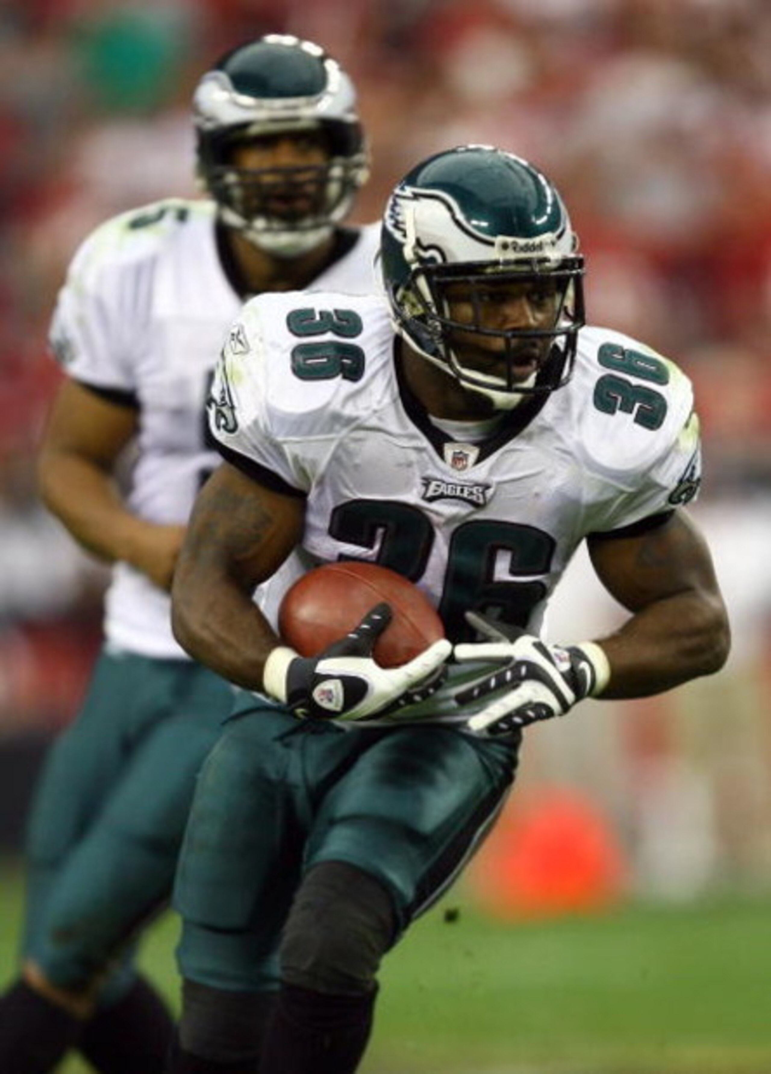 GLENDALE, AZ - JANUARY 18:  Running back Brian Westbrook #36 of the Philadelphia Eagles runs the football in the third quarter against the Arizona Cardinals during the NFC championship game on January 18, 2009 at University of Phoenix Stadium in Glendale,