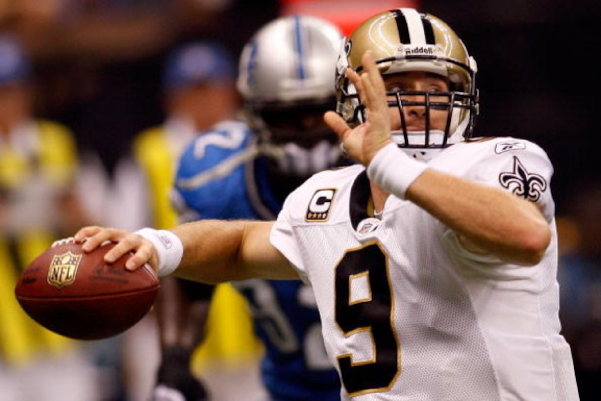 NEW ORLEANS - SEPTEMBER 13:  Quarterback Drew Brees #9 of the New Orleans Saints throws a pass against the Detroit Lions at the Louisiana Superdome on September 13, 2009 in New Orleans, Louisiana.  (Photo by Chris Graythen/Getty Images)