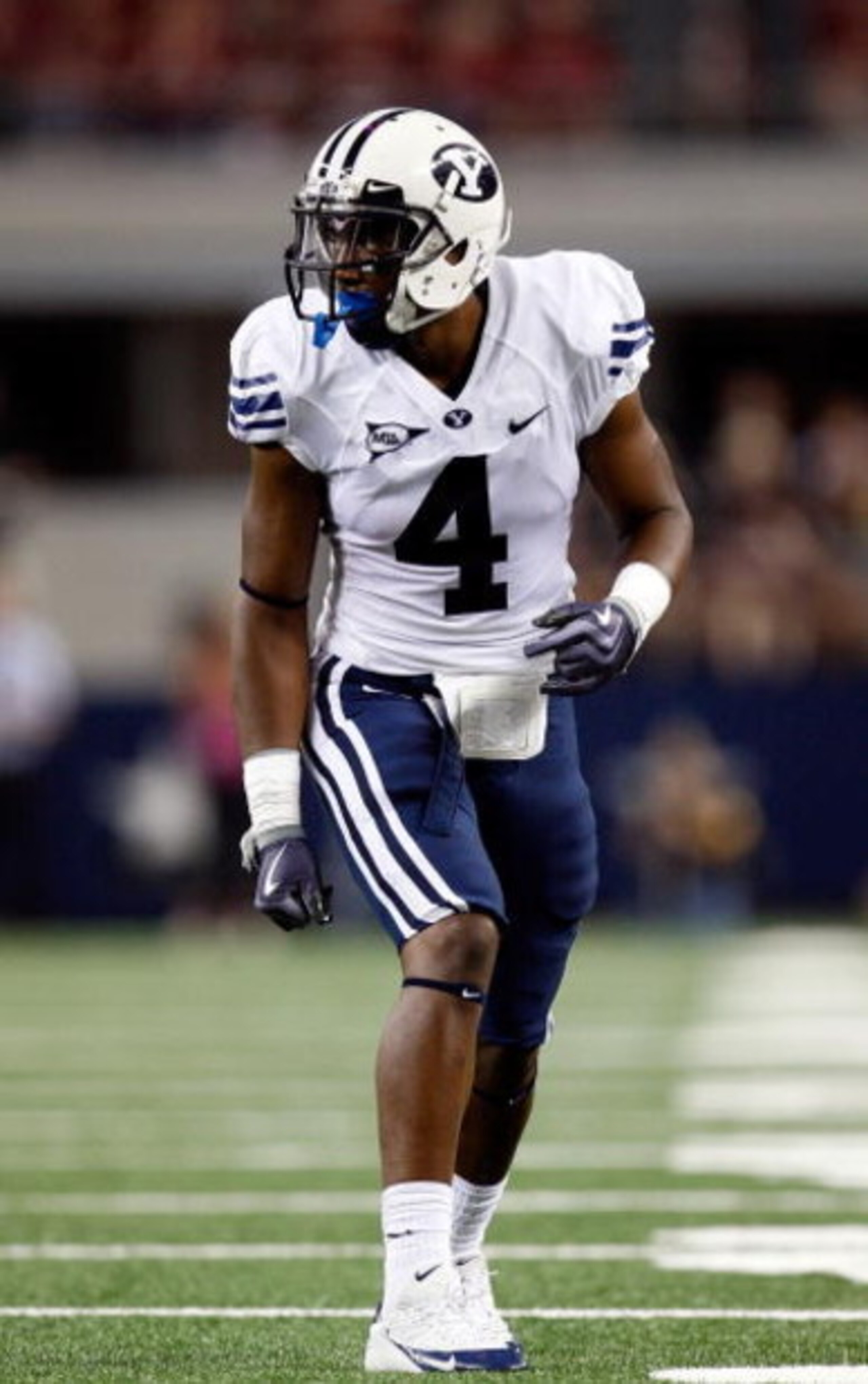 ARLINGTON, TX - SEPTEMBER 05:  Wide receiver O'Neill Chambers #4 of the Brigham Young Cougars at Cowboys Stadium on September 5, 2009 in Arlington, Texas.  (Photo by Ronald Martinez/Getty Images)