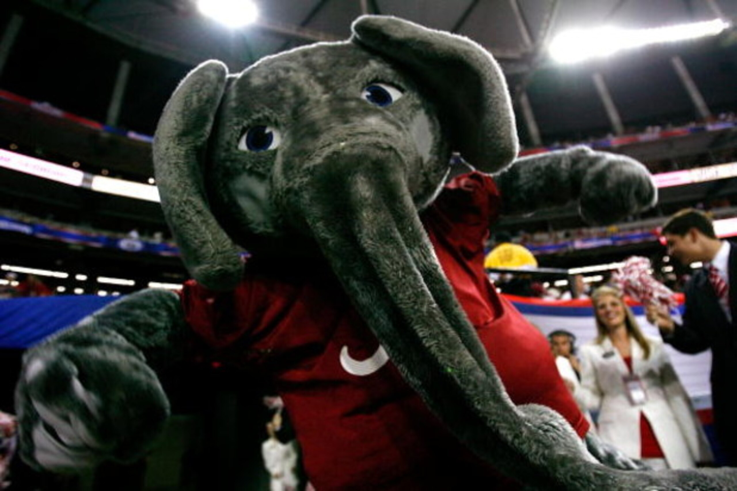 ATLANTA - SEPTEMBER 05:  The mascot of the Alabama Crimson Tide cheers before facing the Virginia Tech Hokies during the Chick-fil-A Kickoff Game at Georgia Dome on September 5, 2009 in Atlanta, Georgia.  (Photo by Kevin C. Cox/Getty Images)