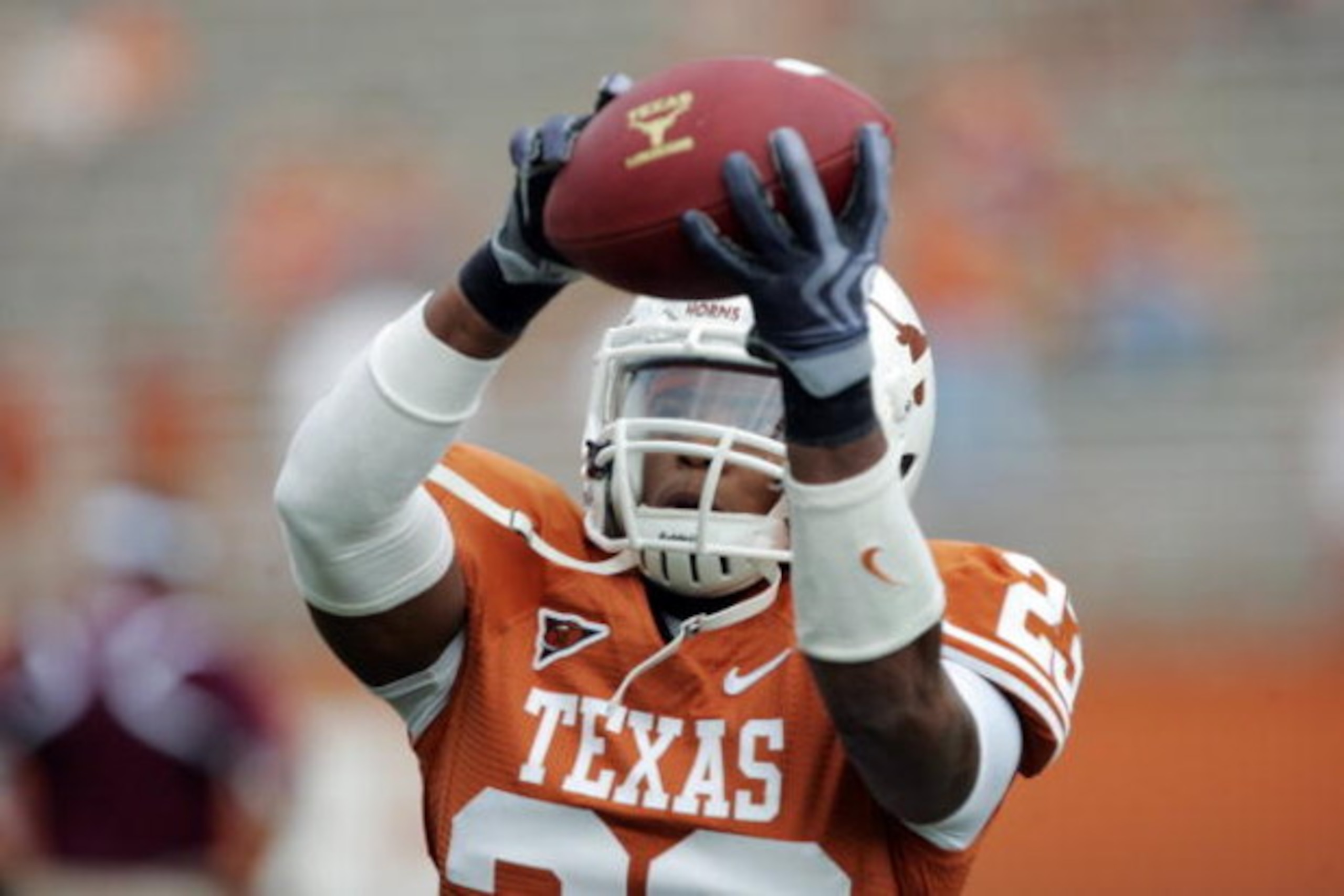 AUSTIN, TX - SEPTEMBER 5:  RunningbackTre' Newton #23 of the Texas Longhorns catches the ball during warm-up prior to their game against the Louisiana Monroe Warhawks on September 5, 2009 at Darrell K Royal-Texas Memorial Stadium in Austin, Texas. The Lon