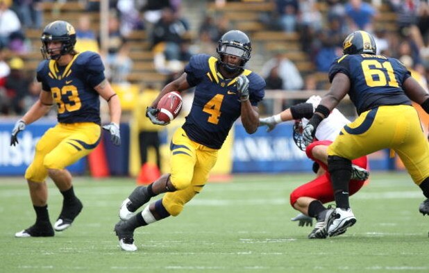 BERKELEY, CA - SEPTEMBER 12:  Jahvid Best #4 of the California Golden Bears runs against the Eastern Washington Eagles at Memorial Stadium on September 12, 2009 in Berkeley, California.  (Photo by Jed Jacobsohn/Getty Images)