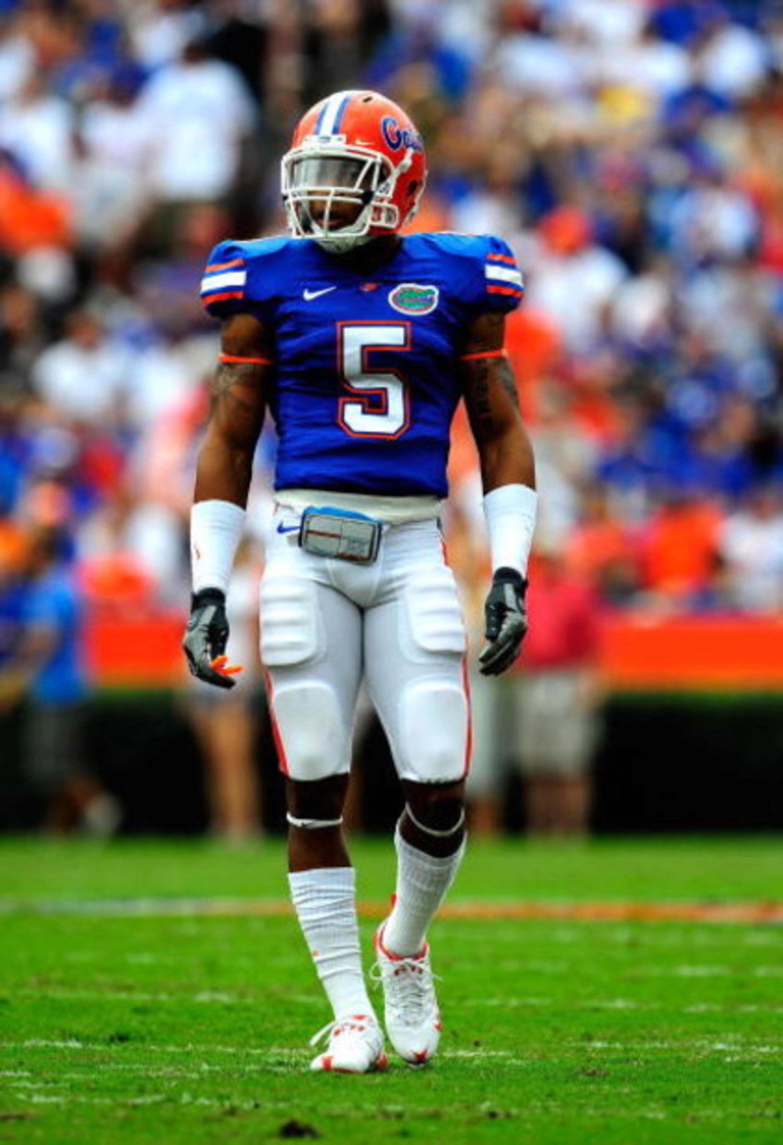 GAINESVILLE, FL - SEPTEMBER 12:  Joe Haden #5 of the Florida Gators looks over the offense during the game against the Troy Trojans at Ben Hill Griffin Stadium on September 12, 2009 in Gainesville, Florida.  (Photo by Sam Greenwood/Getty Images)