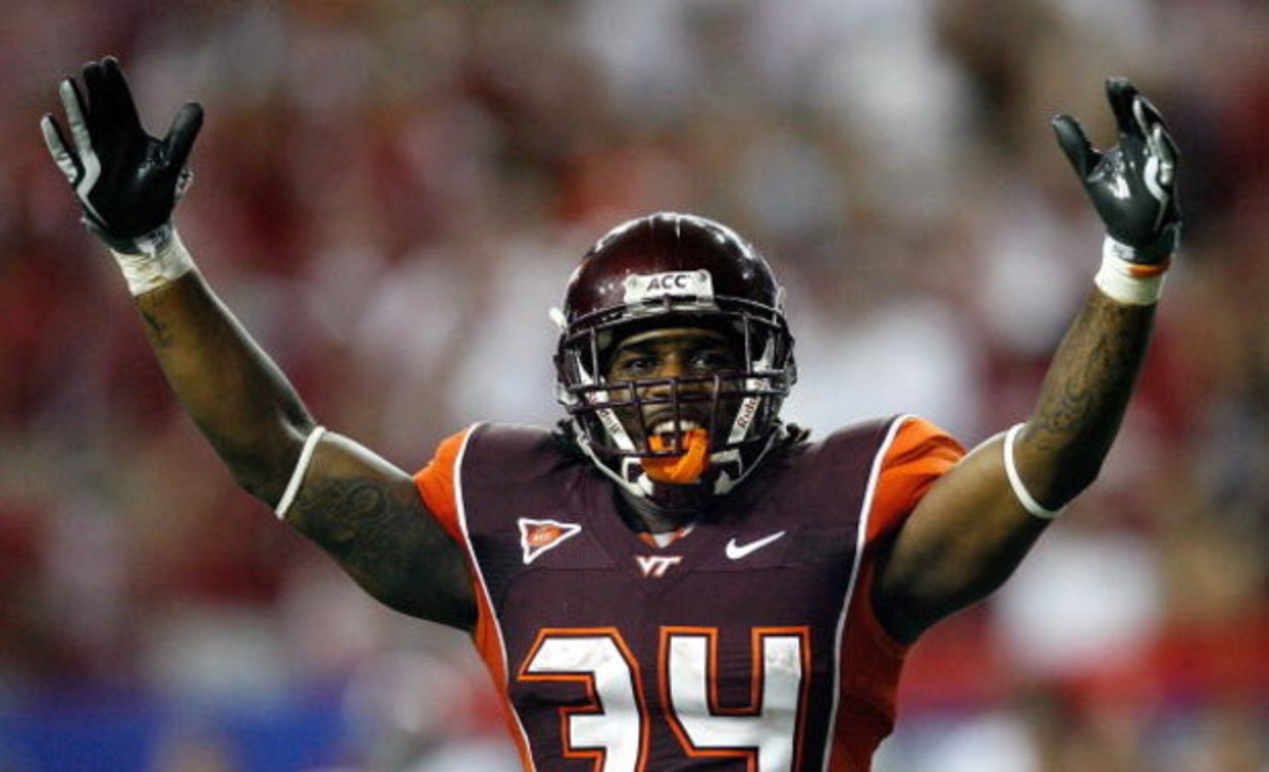ATLANTA - SEPTEMBER 05:  Ryan Williams #34 of the Virginia Tech Hokies against the Alabama Crimson Tide during the Chick-fil-A Kickoff Game at Georgia Dome on September 5, 2009 in Atlanta, Georgia.  (Photo by Kevin C. Cox/Getty Images)