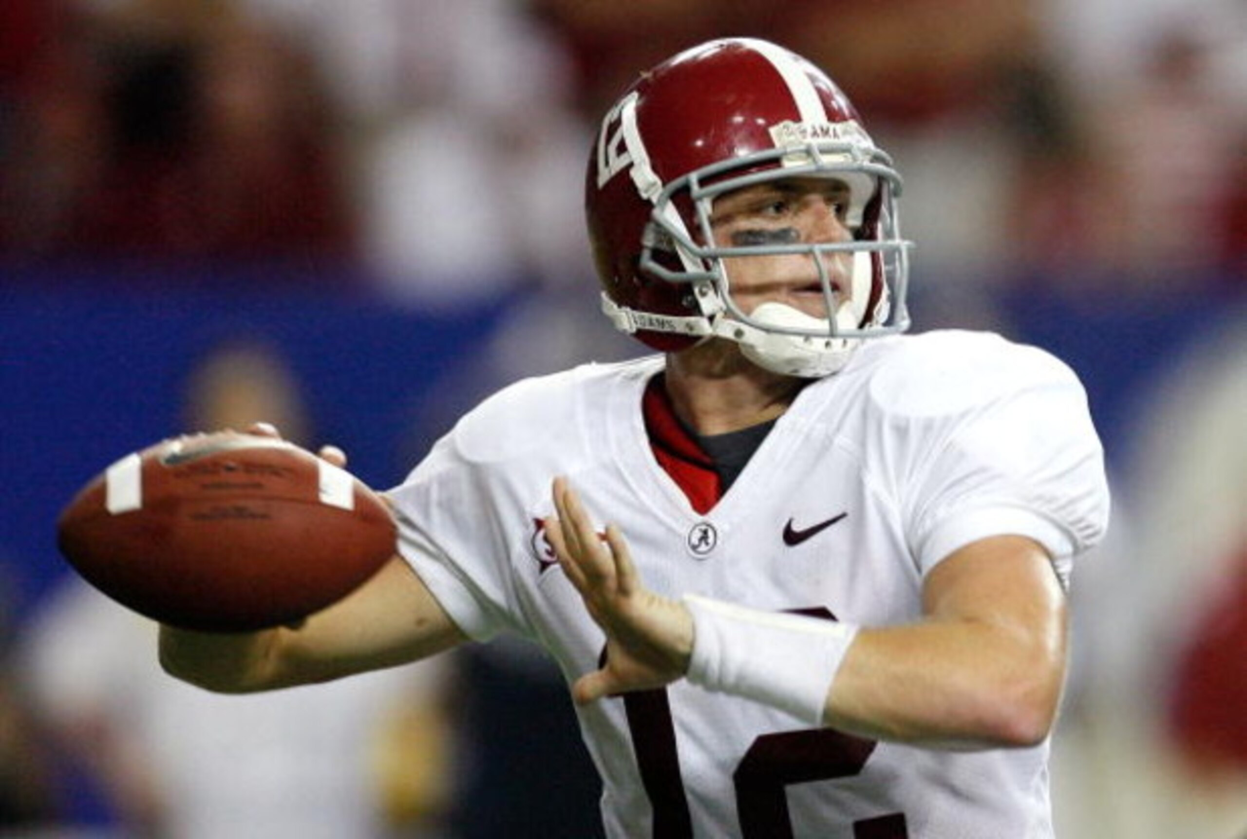 ATLANTA - SEPTEMBER 05:  Quarterback Greg McElroy #12 of the Alabama Crimson Tide against the Virginia Tech Hokies during the Chick-fil-A Kickoff Game at Georgia Dome on September 5, 2009 in Atlanta, Georgia.  (Photo by Kevin C. Cox/Getty Images)
