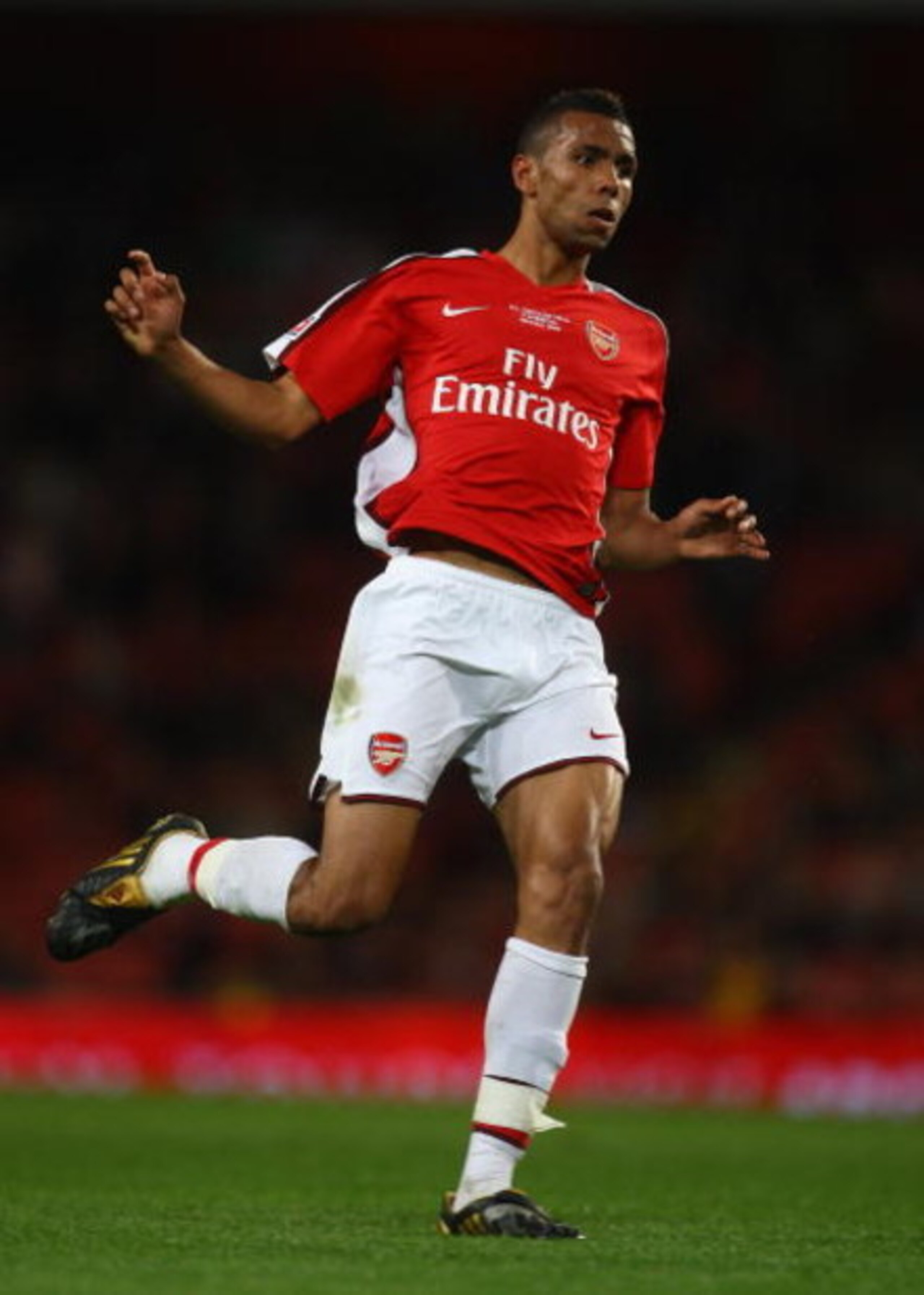 LONDON, ENGLAND - MAY 22:  Kyle Bartley of Arsenal in action during the FA Youth Cup Final 1st Leg match between Arsenal and Liverpool at The Emirates Stadium on May 22, 2009 in London, England.  (Photo by Julian Finney/Getty Images)