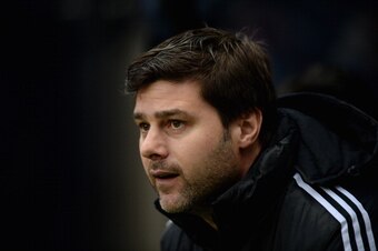 NEWCASTLE UPON TYNE, ENGLAND - DECEMBER 14:  Manager of Southampton Mauricio Pochettino looks on from the touch line during the Barclays Premier League match between Newcastle United and Southampton at St James' Park on December 14, 2013 in Newcastle upon