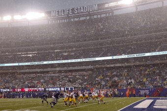 EAST RUTHERFORD, NJ - DECEMBER 29:   The New York Giants play the Washington Redskins in the second half of their game at MetLife Stadium on December 29, 2013 in East Rutherford, New Jersey.  (Photo by Jeff Zelevansky/Getty Images)